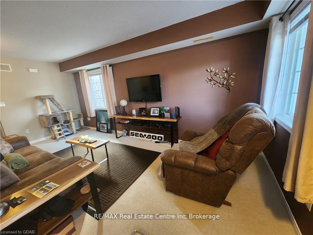 Photo 3 of Unit 95, 35 Mountford Drive, Guelph, Grange Road — HOMEH