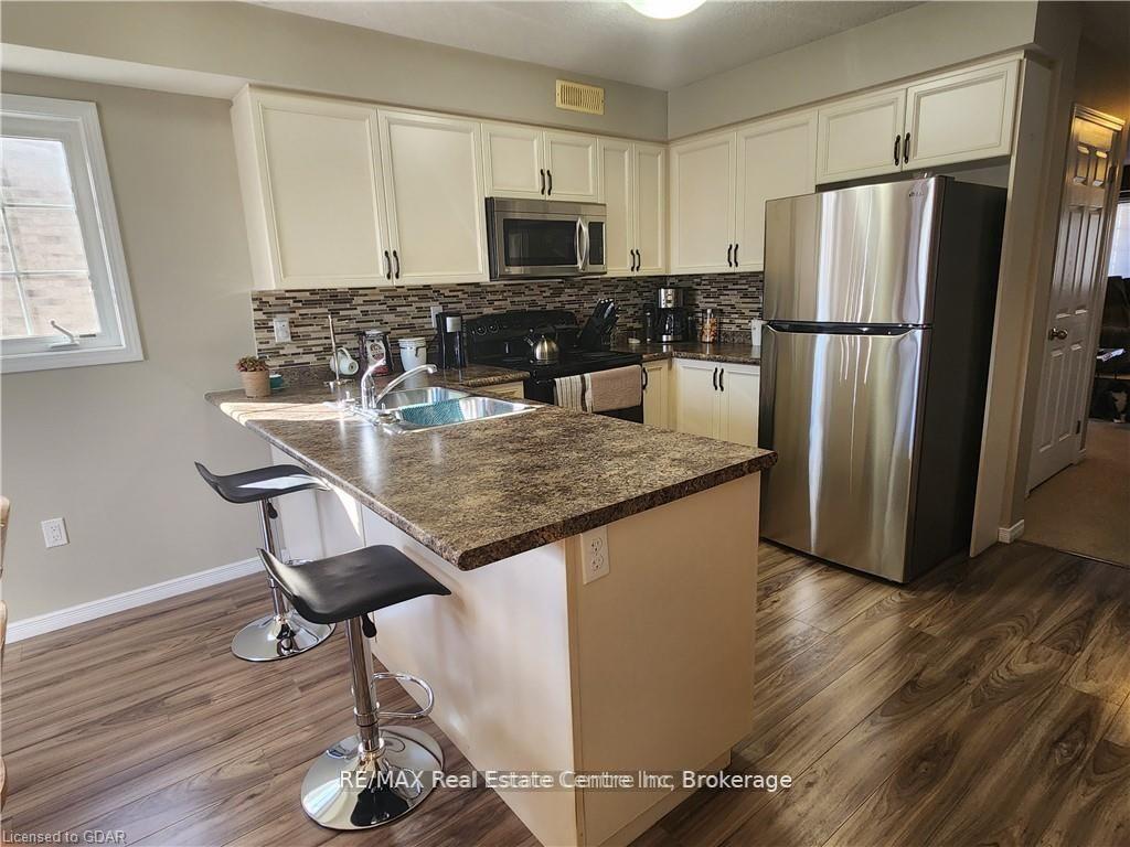 Photo 5 of Unit 95, 35 Mountford Drive, Guelph, Grange Road — HOMEH