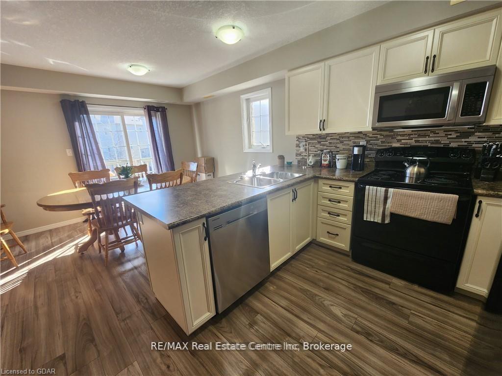 Photo 6 of Unit 95, 35 Mountford Drive, Guelph, Grange Road — HOMEH