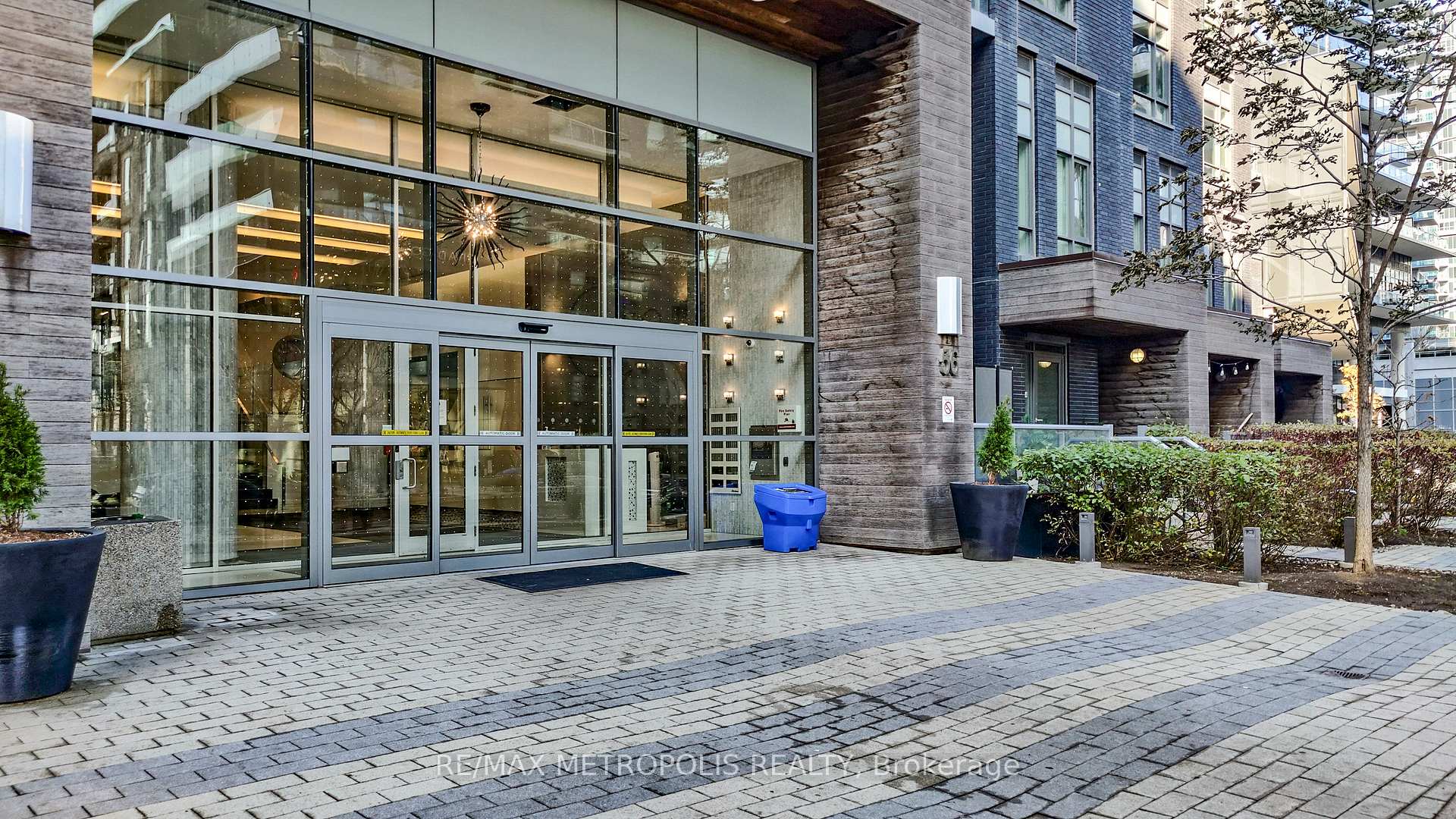 Photo 6 of Unit 3307, 56 Annie Craig Drive, Etobicoke, Mimico — HOMEH