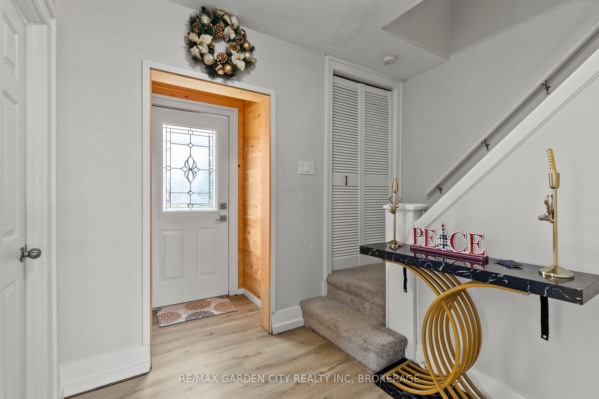 Photo 3 of 151 St George Street, Welland, Broadway — HOMEH