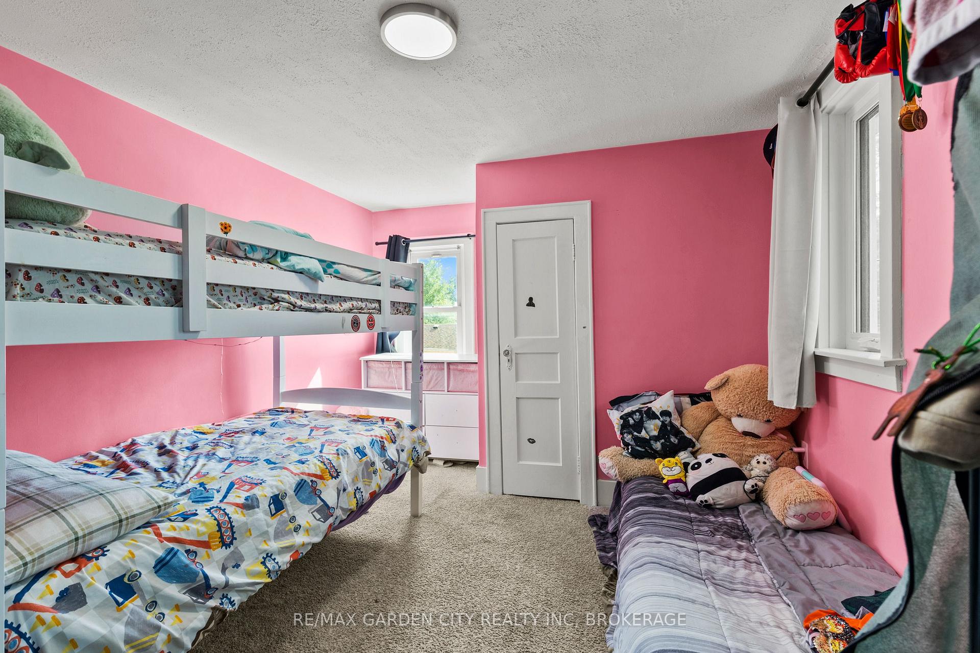 Photo 14 of 151 St George Street, Welland, Broadway — HOMEH
