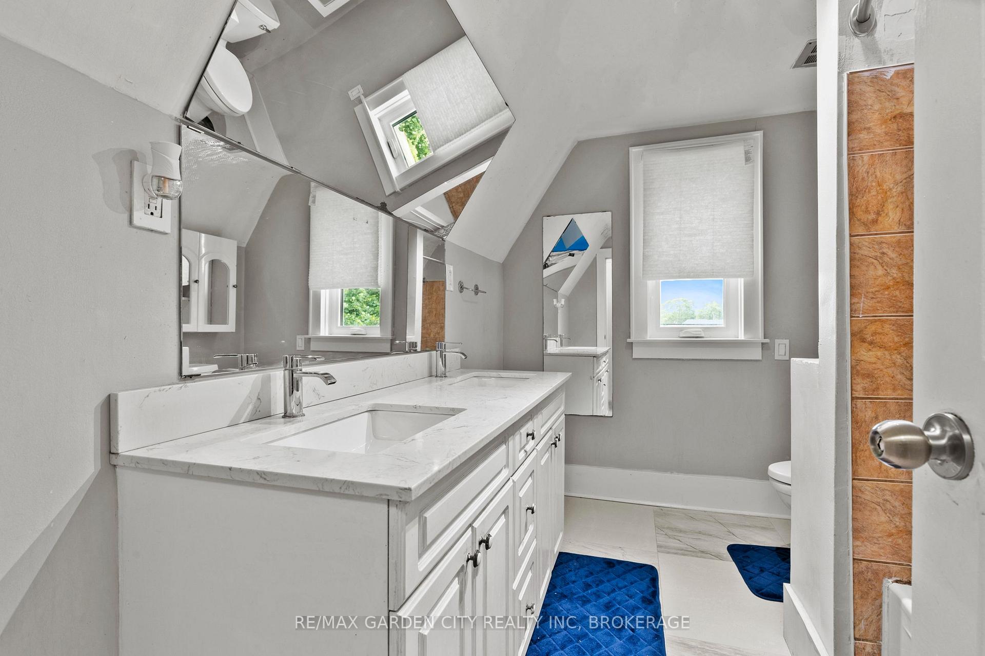 Photo 16 of 151 St George Street, Welland, Broadway — HOMEH