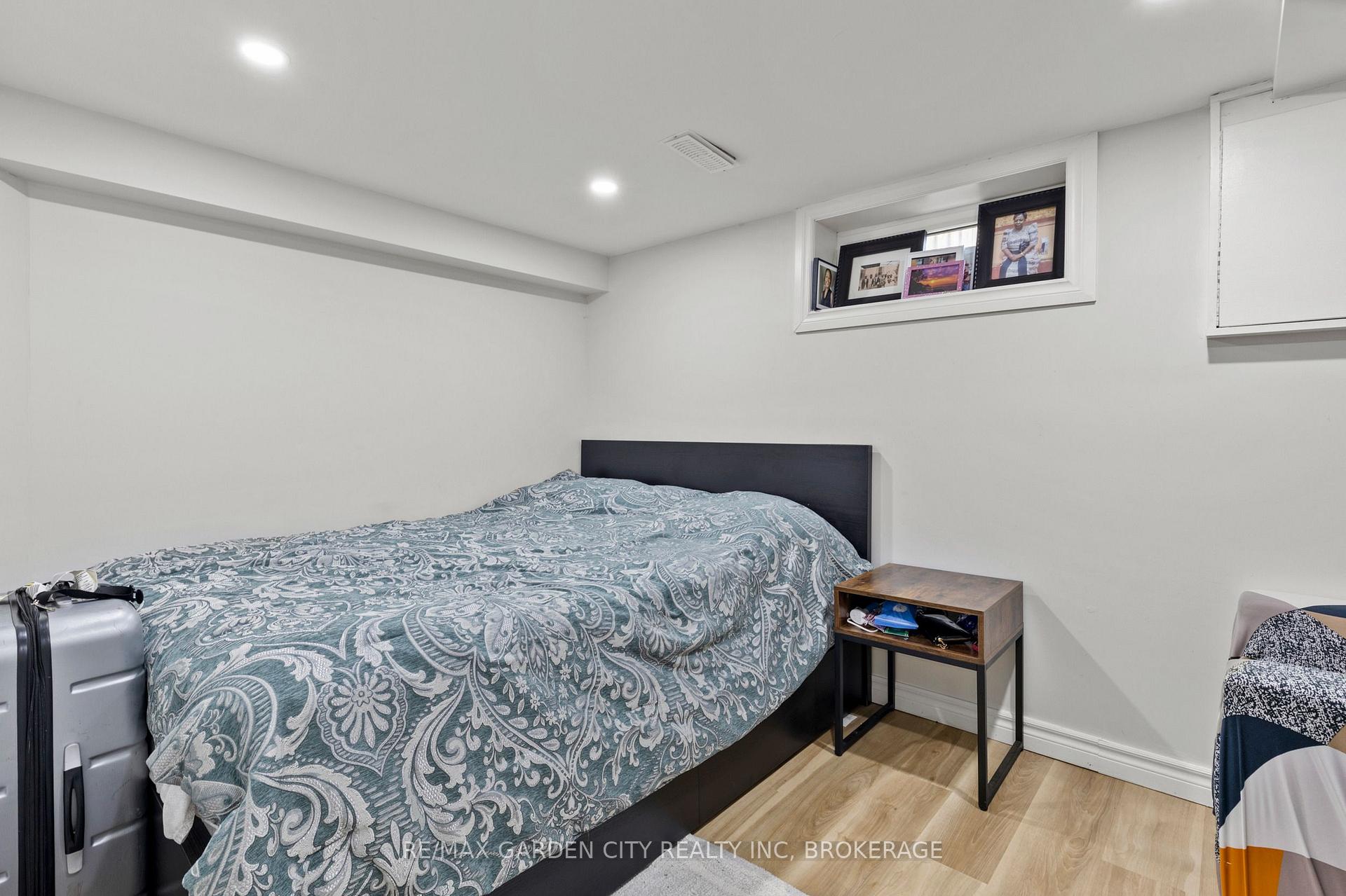Photo 18 of 151 St George Street, Welland, Broadway — HOMEH