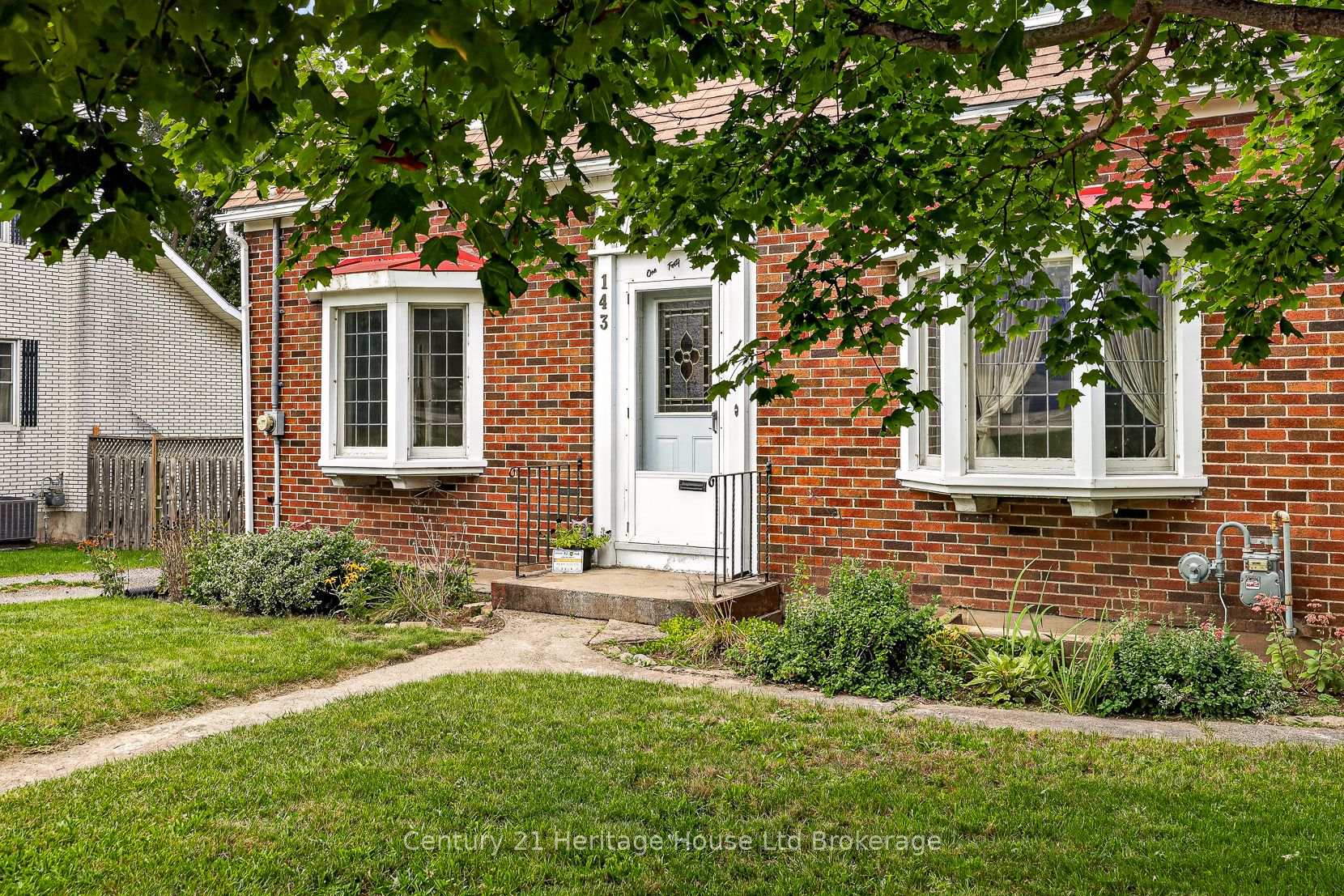 Photo 4 of 143 Charles Street E, Ingersoll, Ingersoll - South — HOMEH
