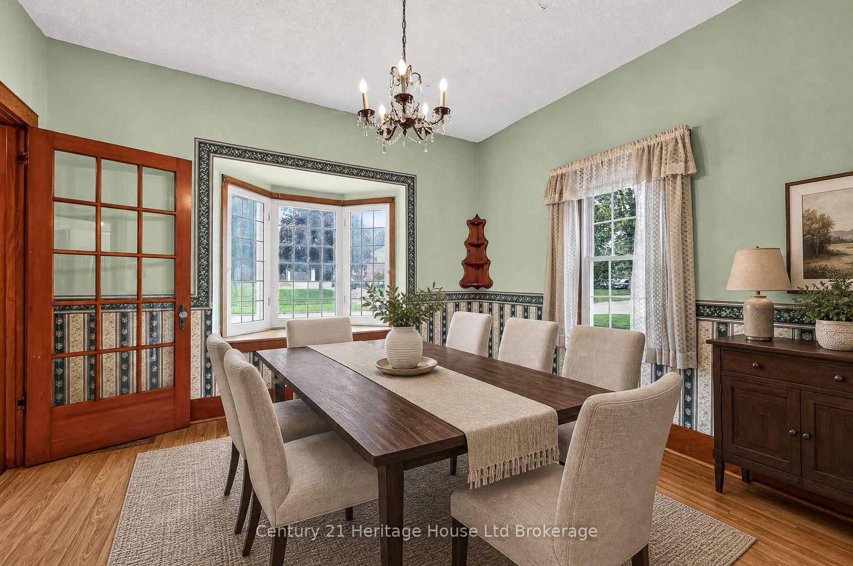 Photo 10 of 143 Charles Street E, Ingersoll, Ingersoll - South — HOMEH