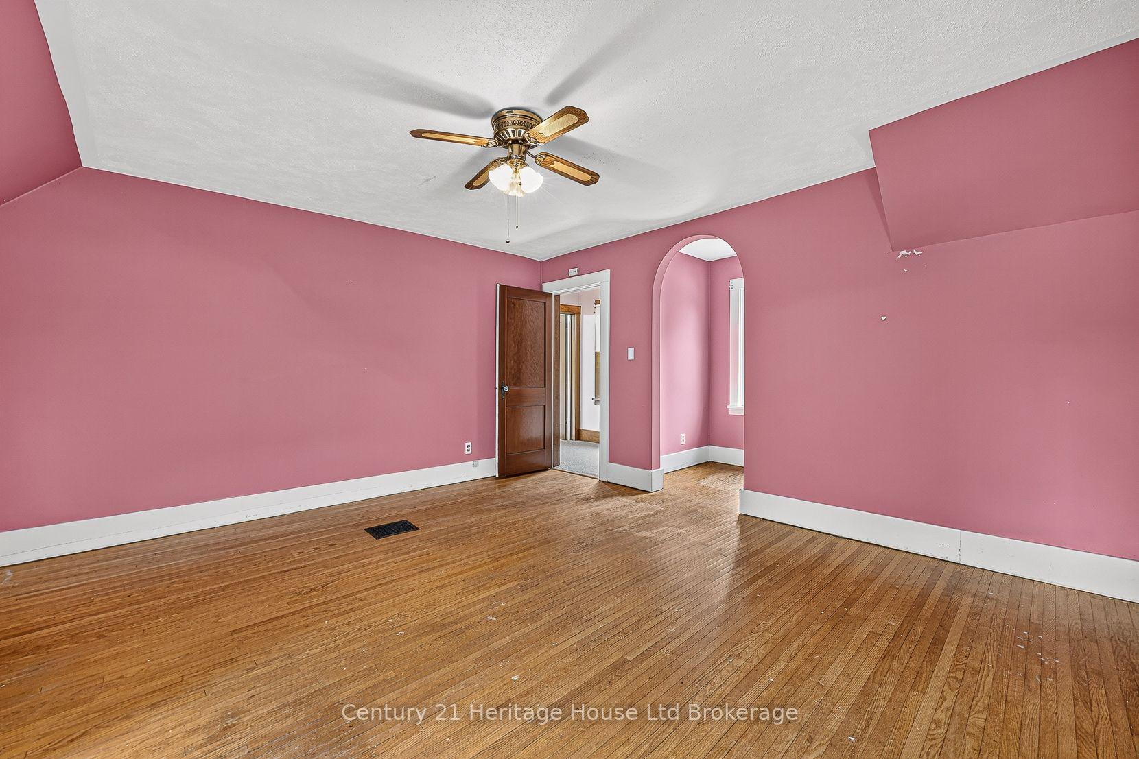 Photo 25 of 143 Charles Street E, Ingersoll, Ingersoll - South — HOMEH