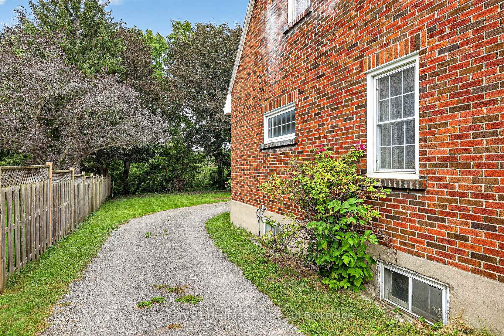 Photo 29 of 143 Charles Street E, Ingersoll, Ingersoll - South — HOMEH