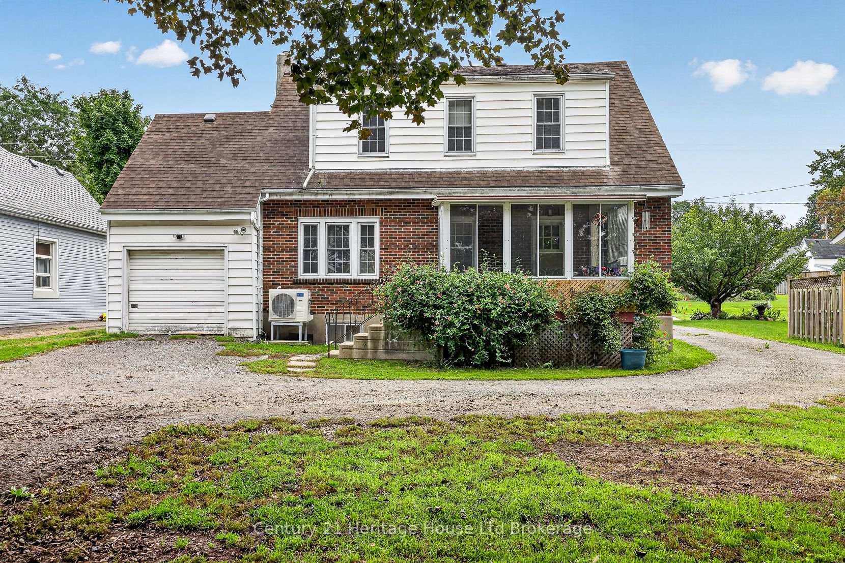 Photo 32 of 143 Charles Street E, Ingersoll, Ingersoll - South — HOMEH