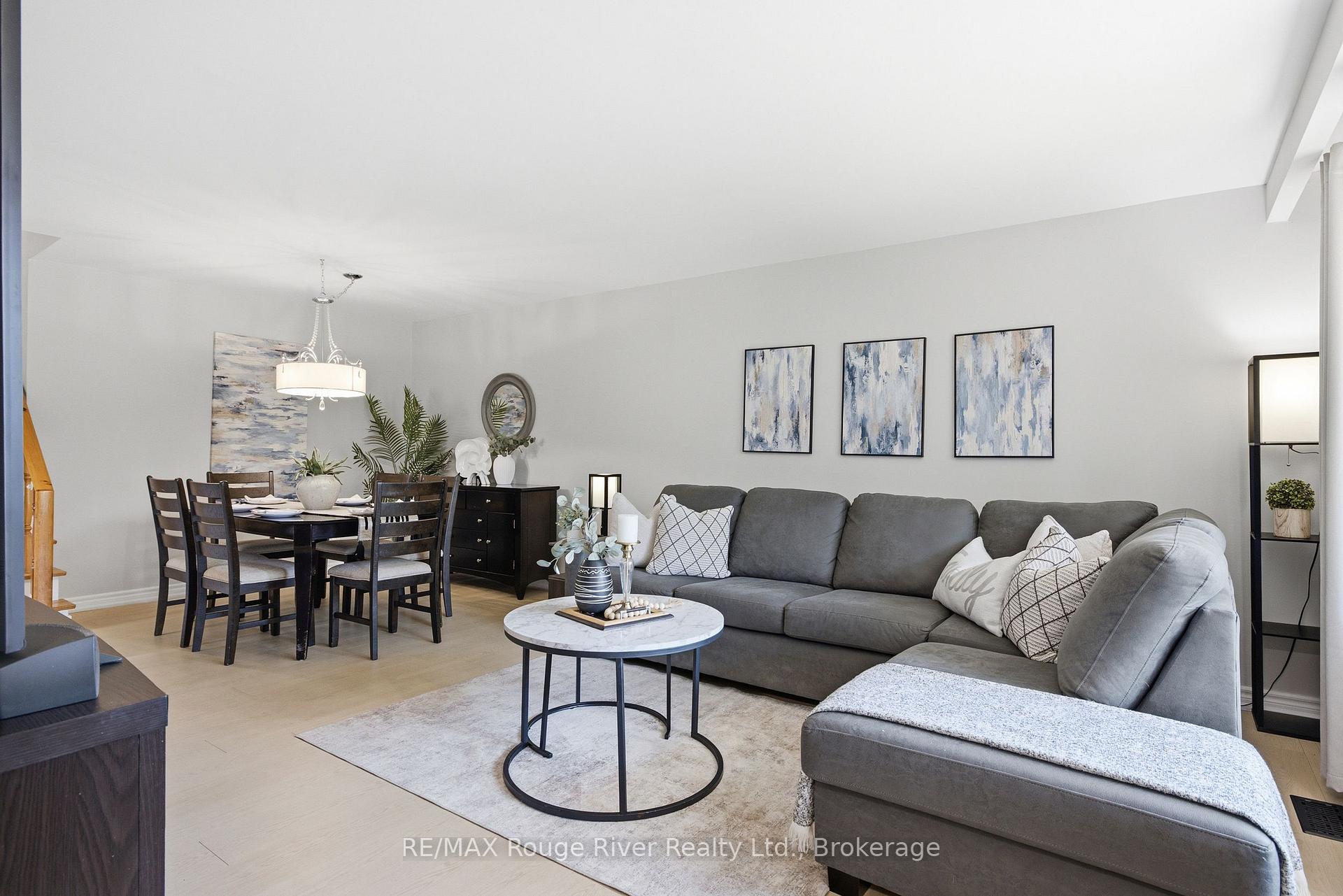 Photo 11 of 86 Shoredale Drive, Scarborough, Woburn — HOMEH