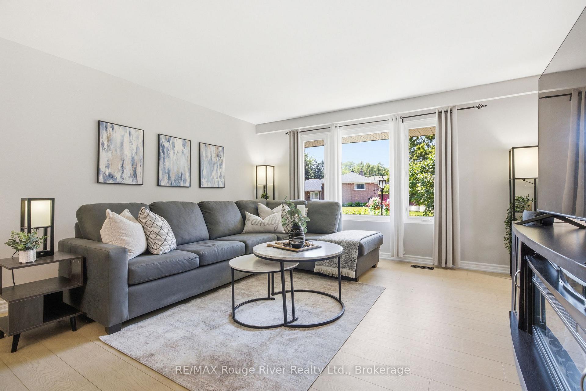Photo 13 of 86 Shoredale Drive, Scarborough, Woburn — HOMEH