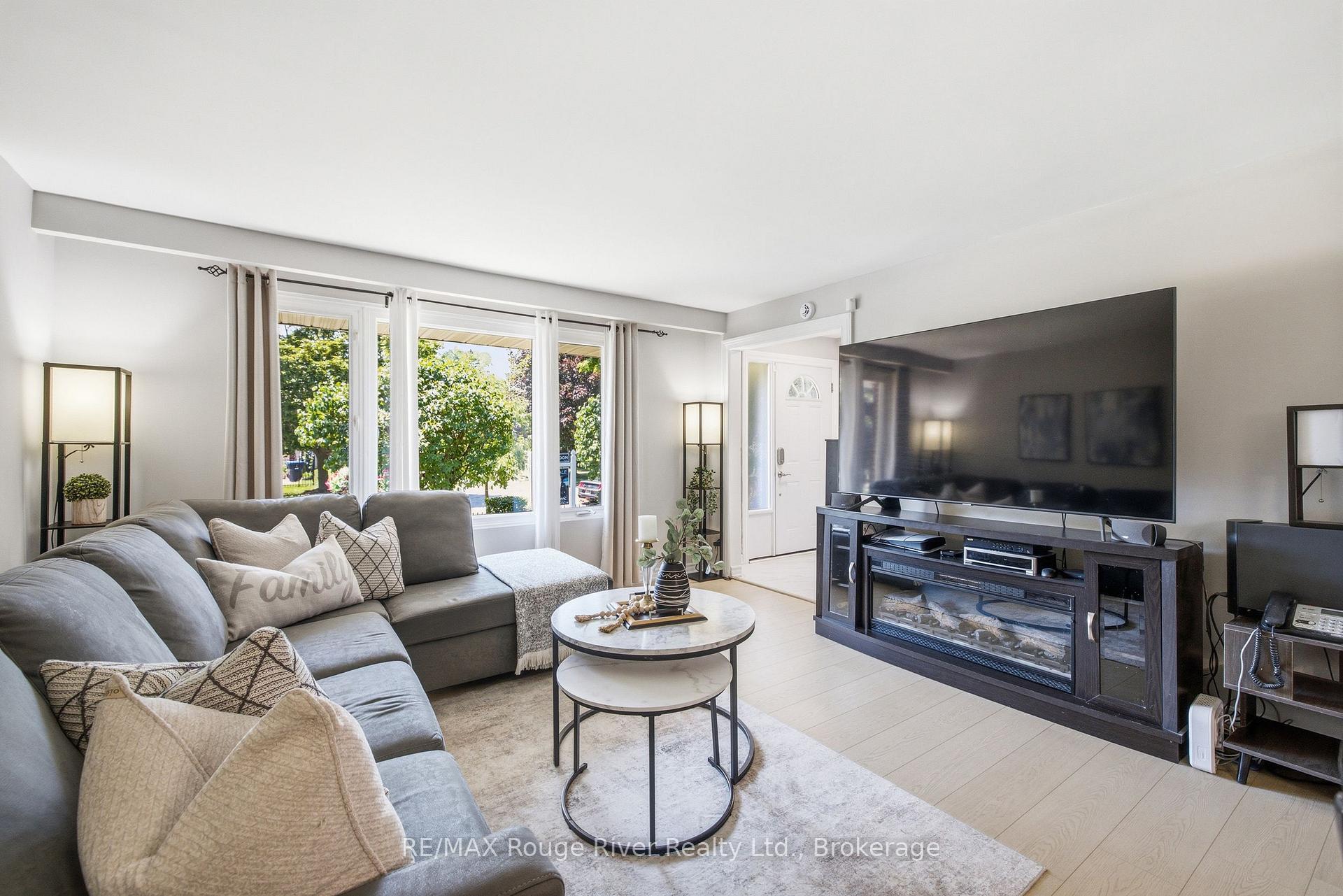 Photo 14 of 86 Shoredale Drive, Scarborough, Woburn — HOMEH
