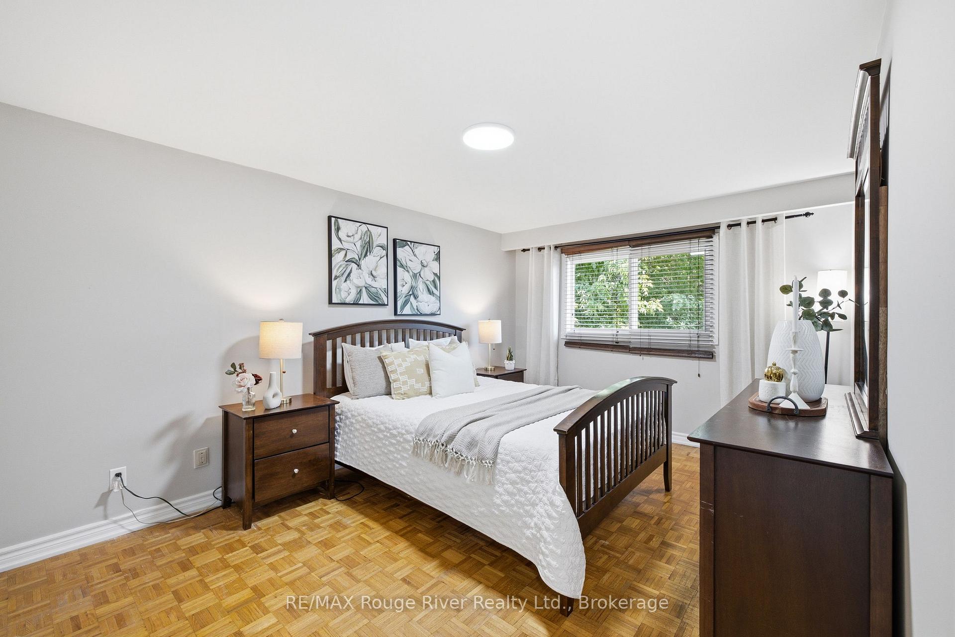 Photo 17 of 86 Shoredale Drive, Scarborough, Woburn — HOMEH