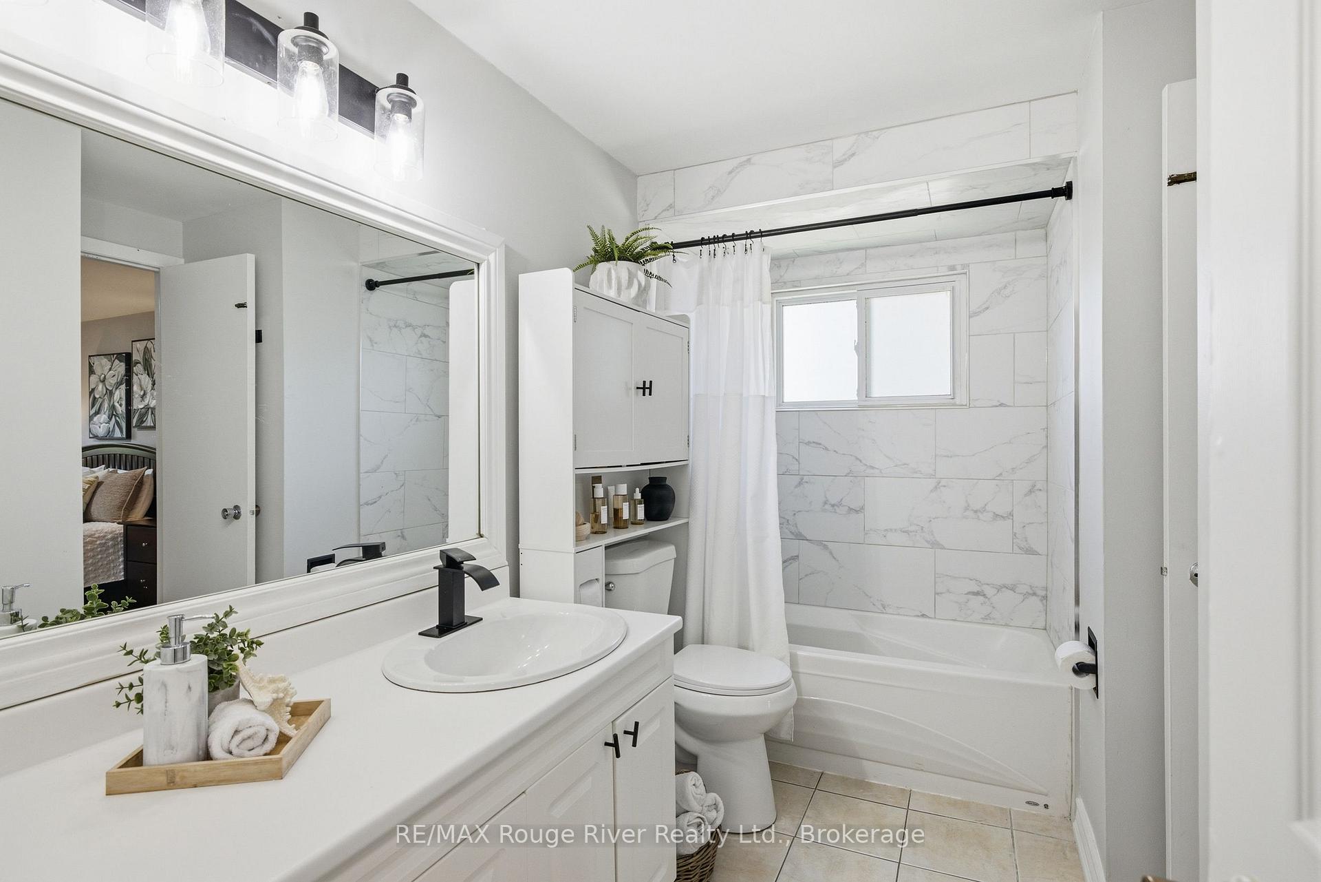 Photo 19 of 86 Shoredale Drive, Scarborough, Woburn — HOMEH