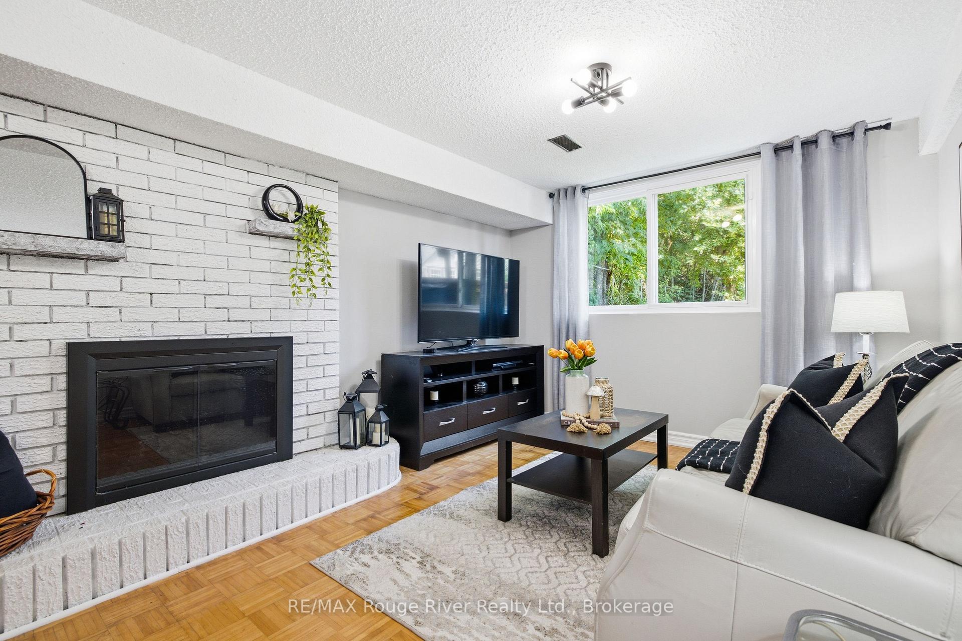 Photo 24 of 86 Shoredale Drive, Scarborough, Woburn — HOMEH