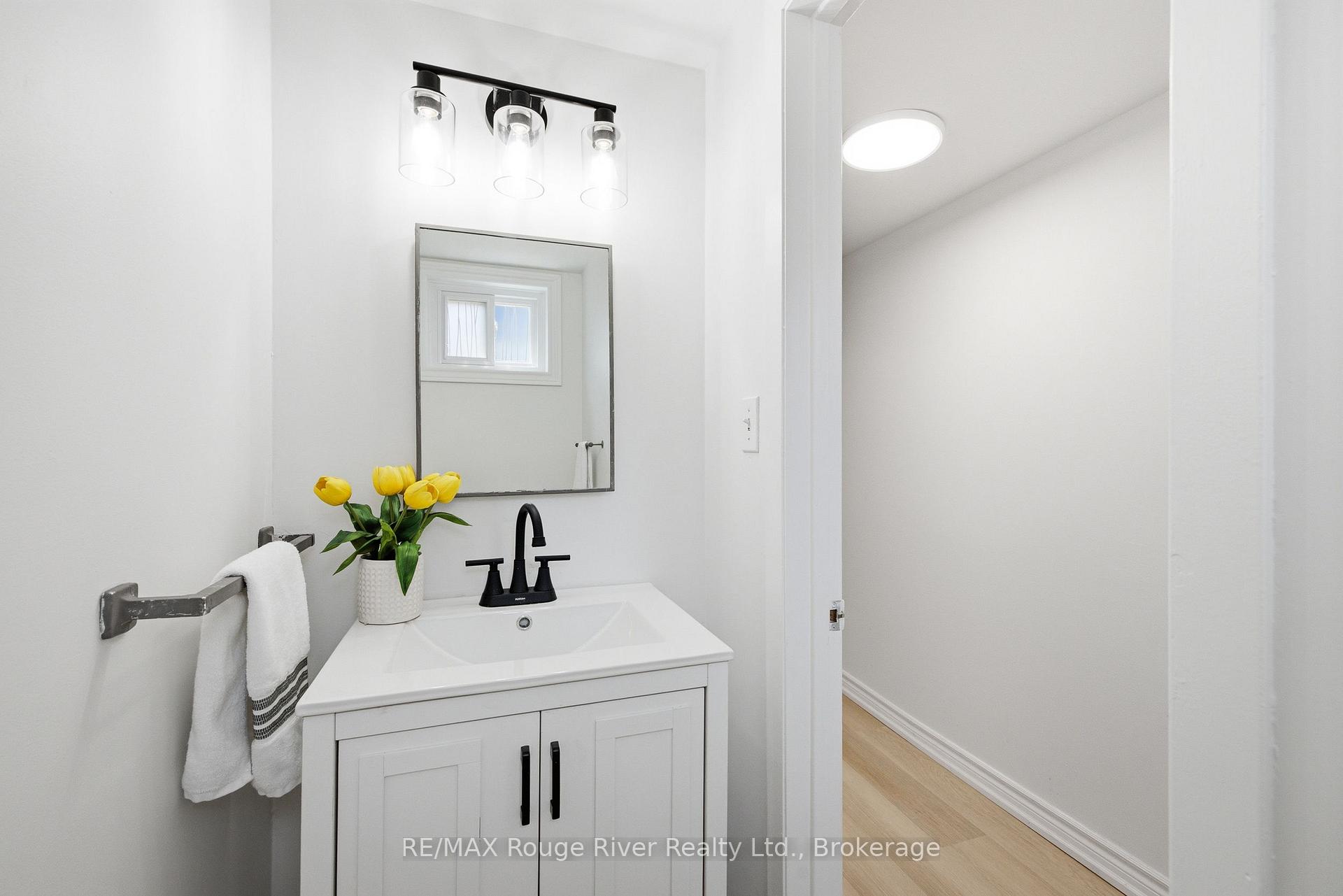Photo 29 of 86 Shoredale Drive, Scarborough, Woburn — HOMEH