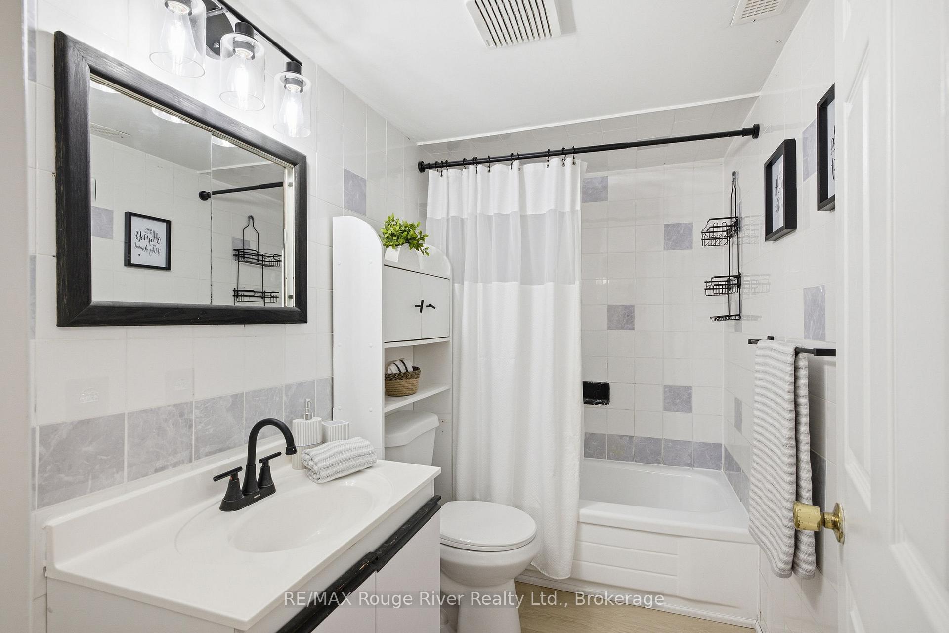 Photo 34 of 86 Shoredale Drive, Scarborough, Woburn — HOMEH