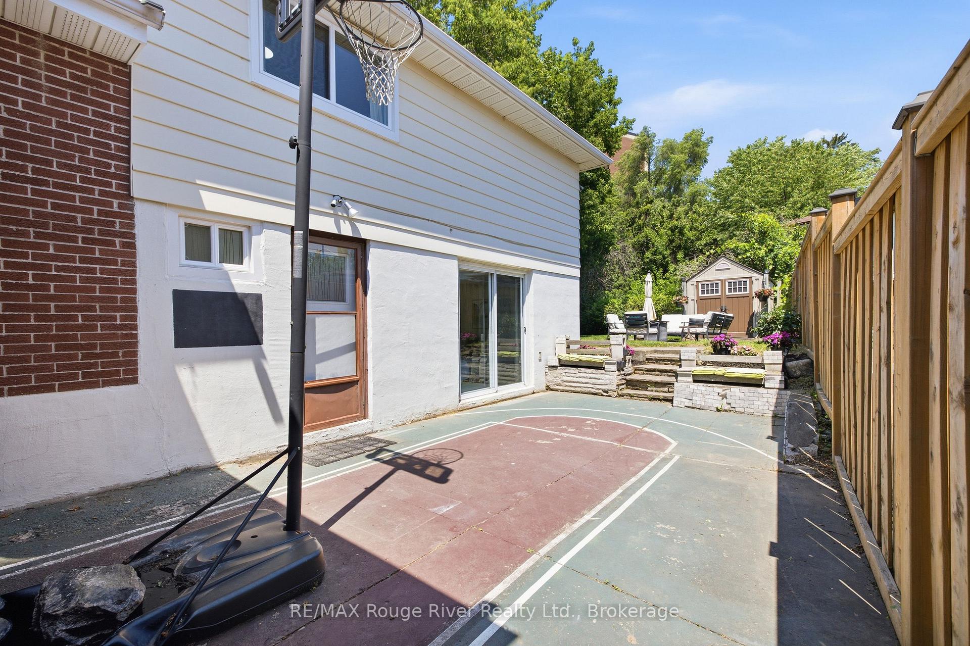 Photo 39 of 86 Shoredale Drive, Scarborough, Woburn — HOMEH