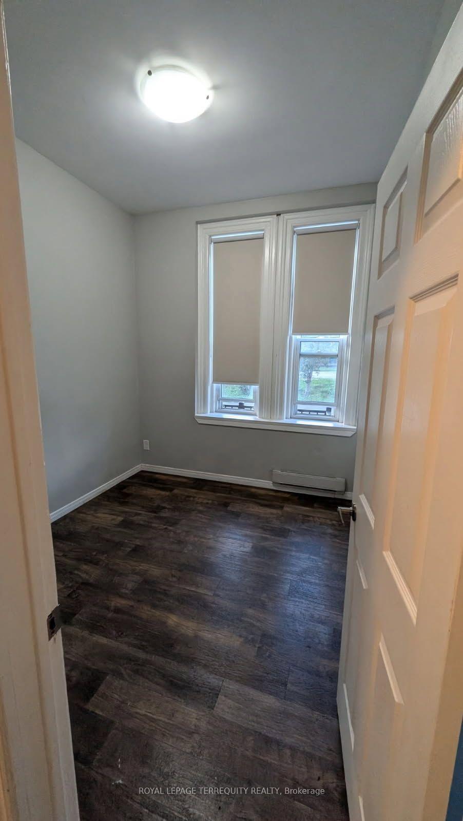 Photo 5 of Unit 2, 44 Main Street N, Halton Hills, Georgetown — HOMEH