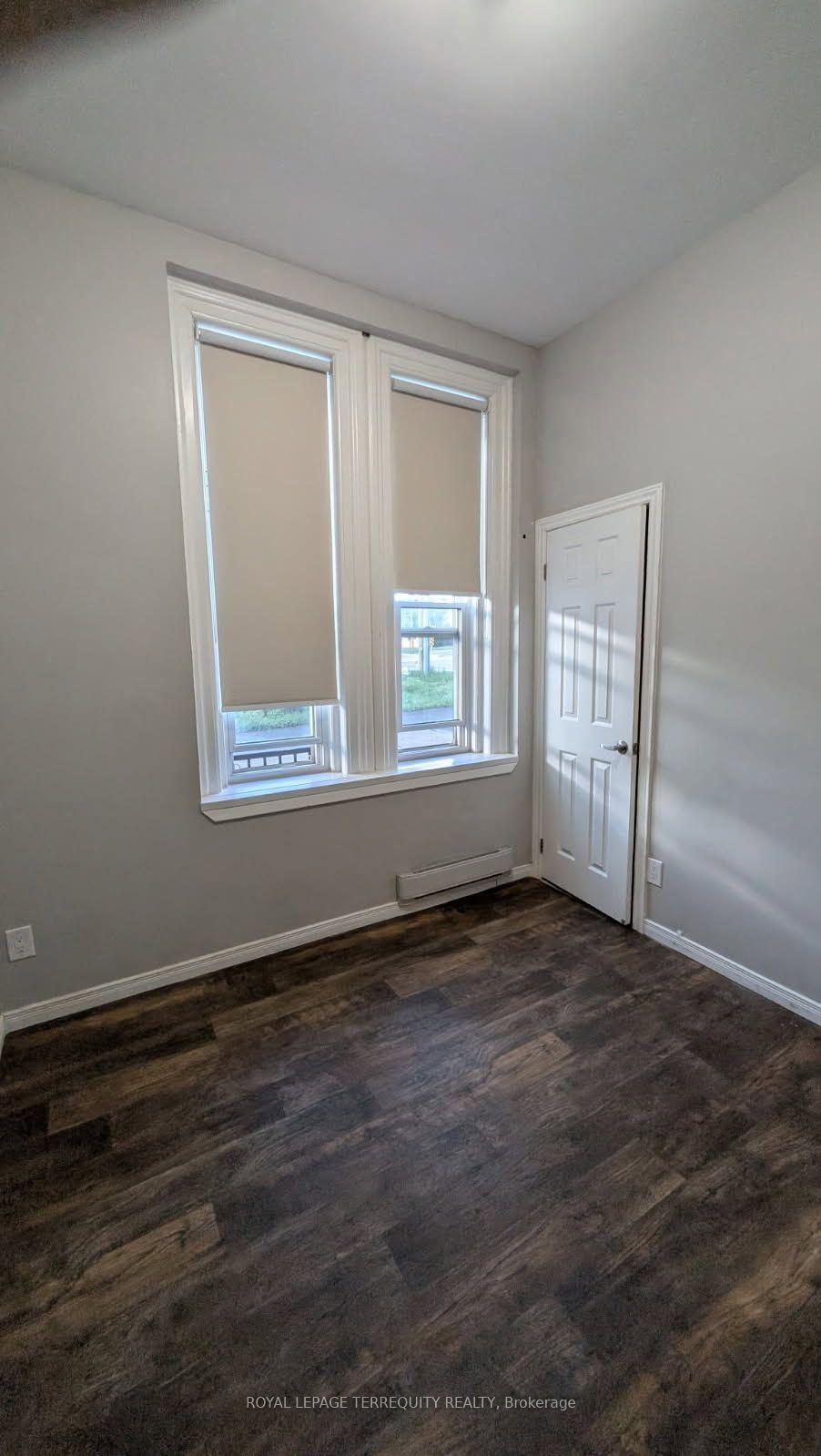 Photo 6 of Unit 2, 44 Main Street N, Halton Hills, Georgetown — HOMEH
