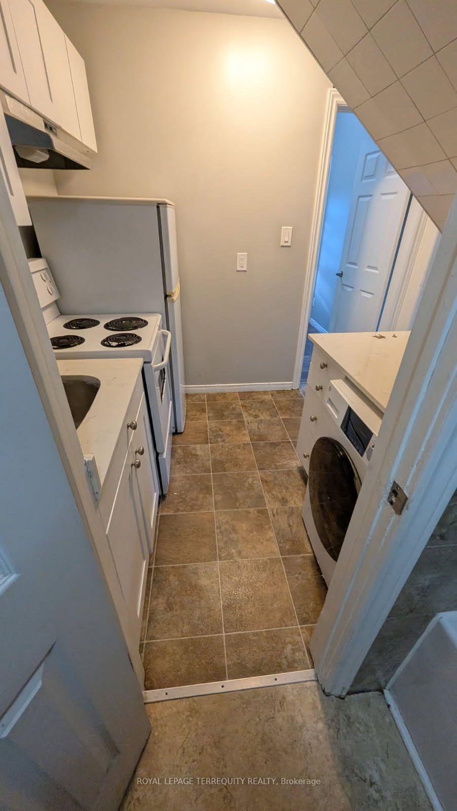 Photo 10 of Unit 2, 44 Main Street N, Halton Hills, Georgetown — HOMEH