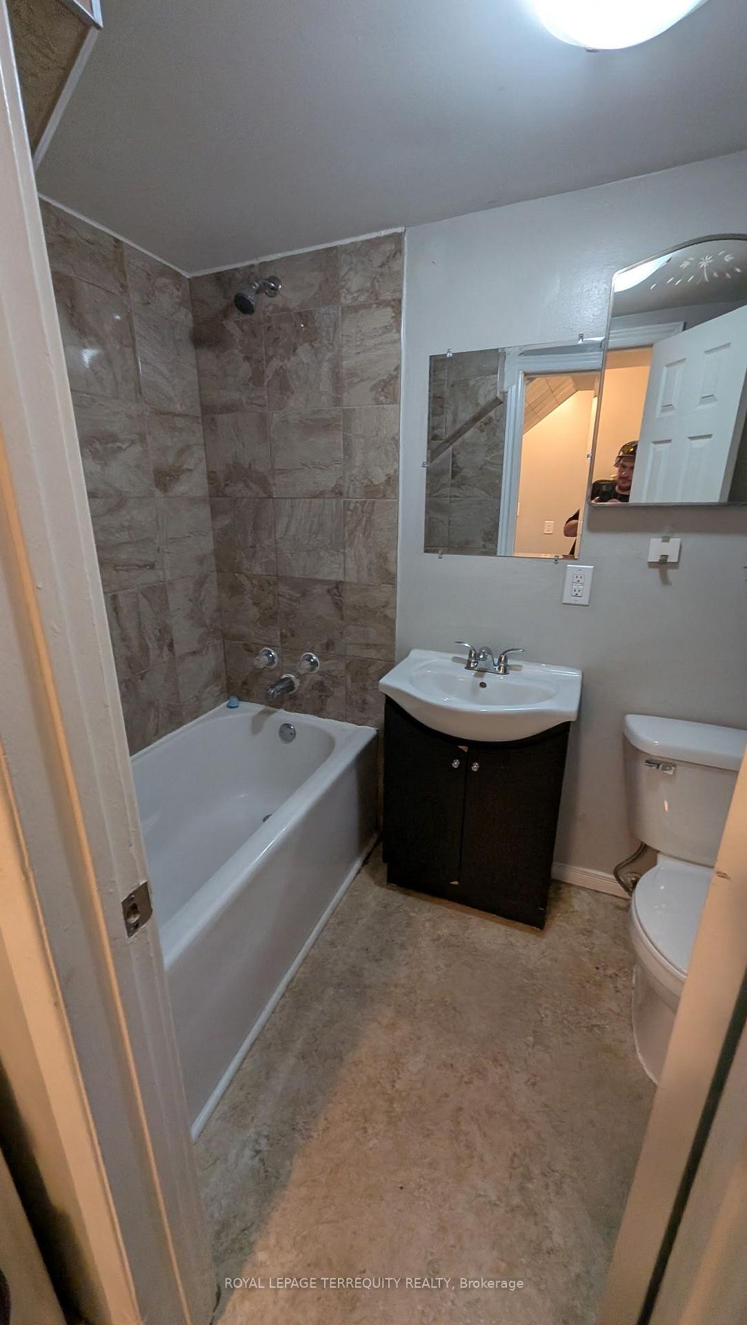 Photo 11 of Unit 2, 44 Main Street N, Halton Hills, Georgetown — HOMEH