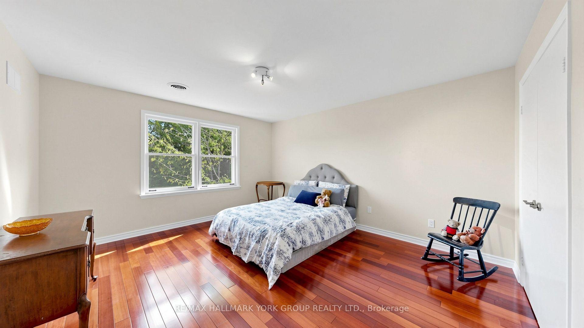Photo 25 of 45 Pinnacle Road, North York, St. Andrew-Windfields — HOMEH