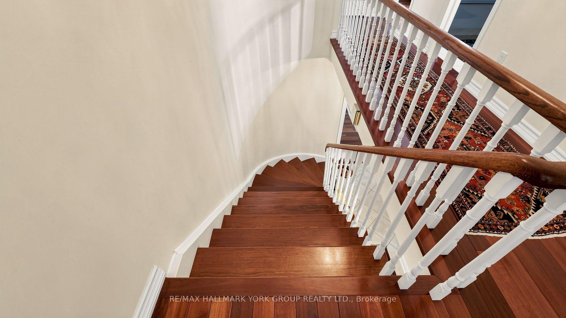 Photo 28 of 45 Pinnacle Road, North York, St. Andrew-Windfields — HOMEH