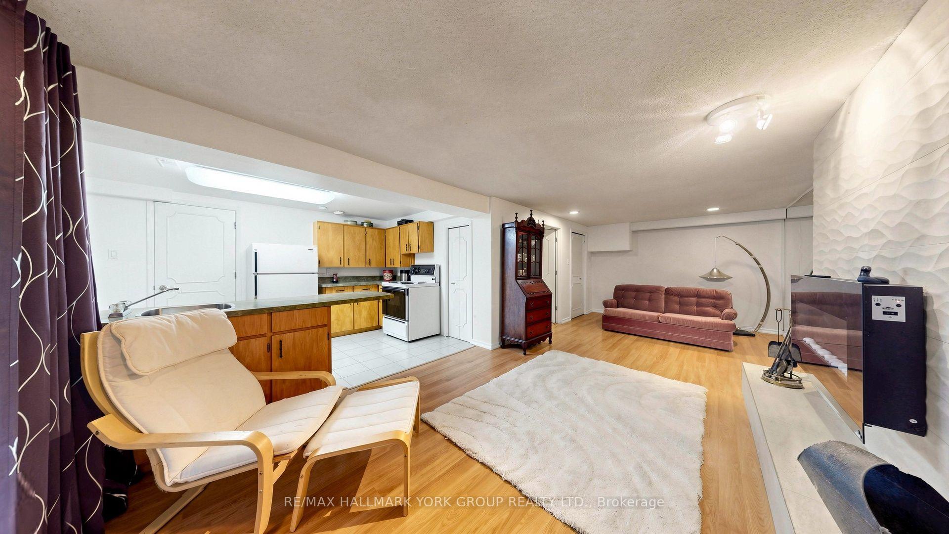 Photo 31 of 45 Pinnacle Road, North York, St. Andrew-Windfields — HOMEH