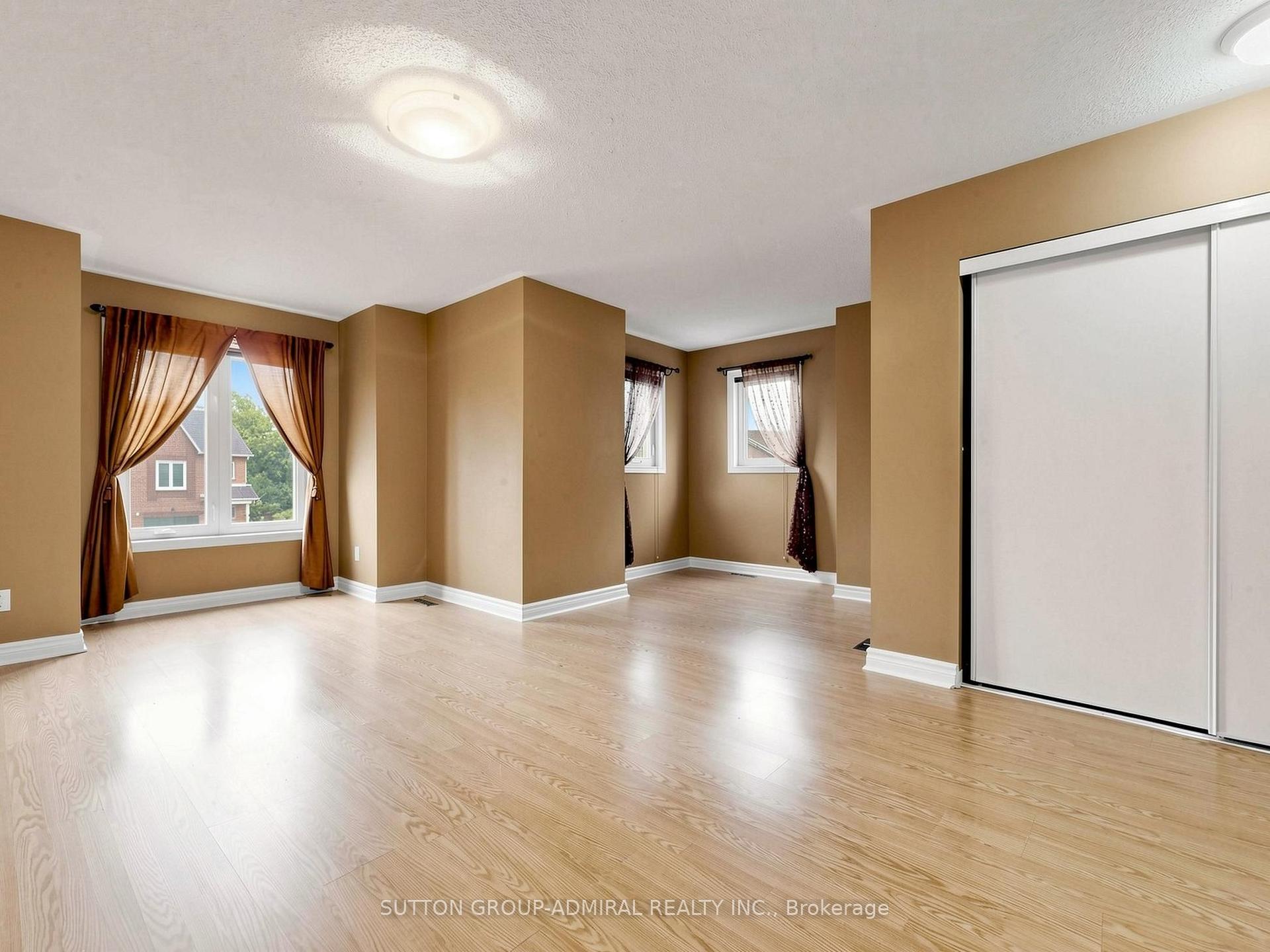 Photo 13 of 225 Kelso Crescent, Vaughan, Maple — HOMEH