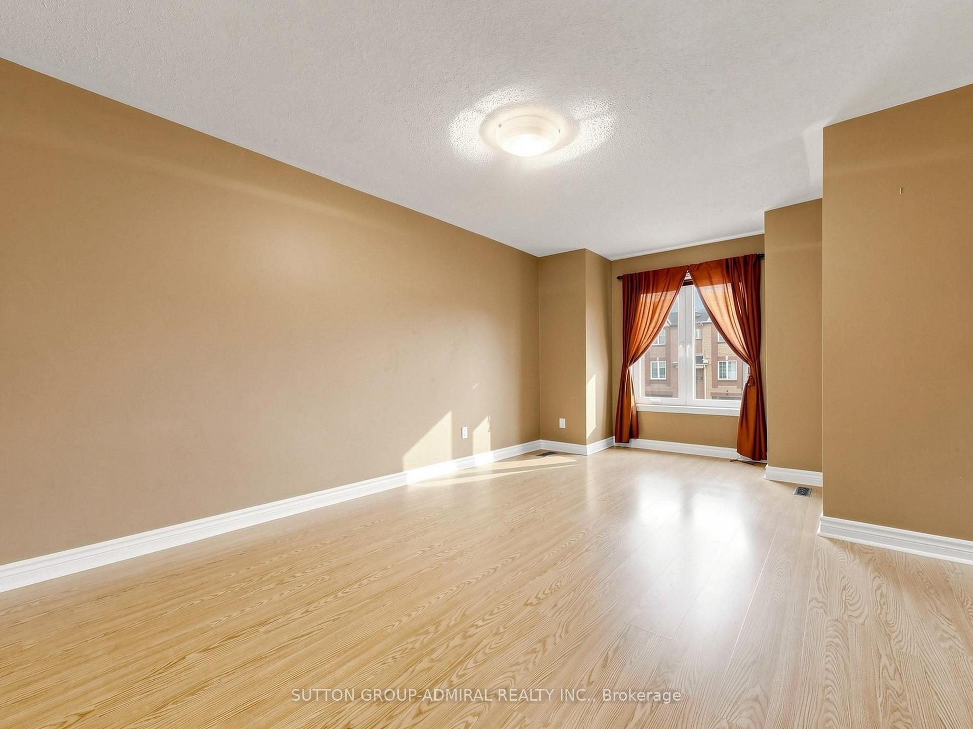 Photo 14 of 225 Kelso Crescent, Vaughan, Maple — HOMEH