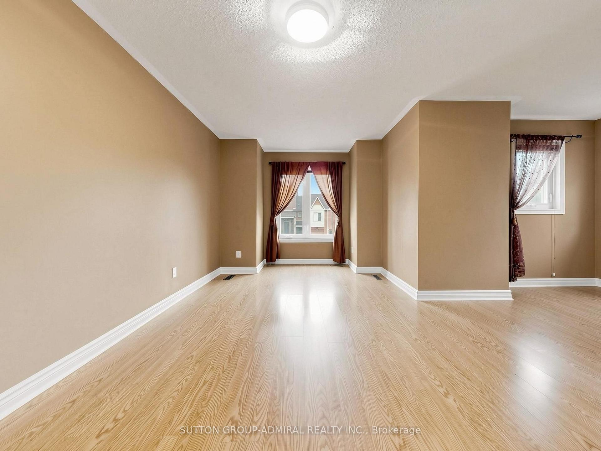 Photo 15 of 225 Kelso Crescent, Vaughan, Maple — HOMEH