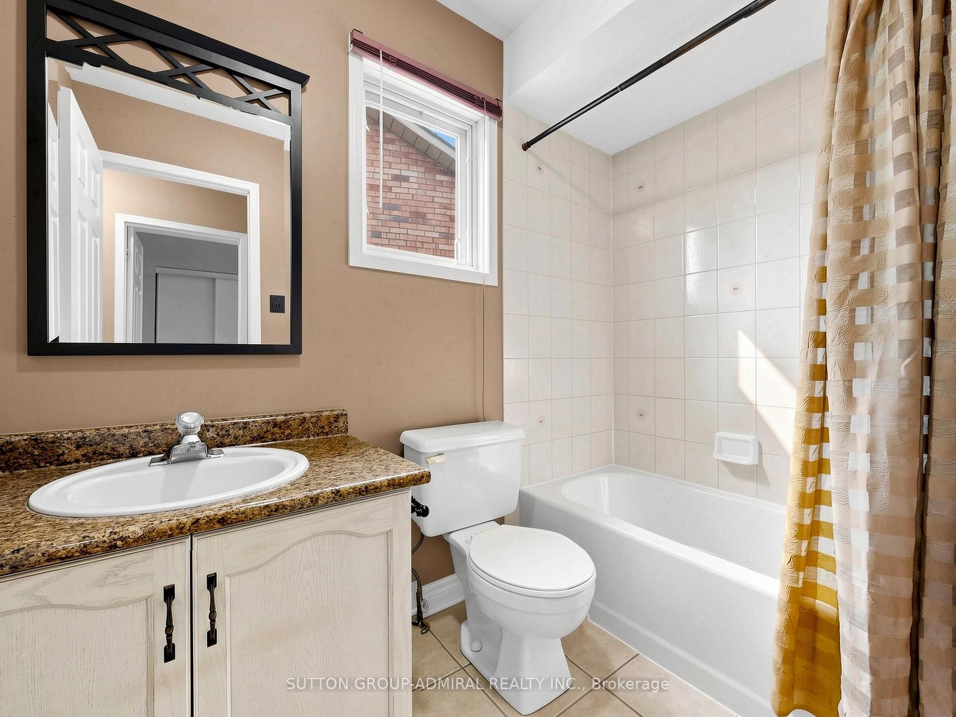 Photo 21 of 225 Kelso Crescent, Vaughan, Maple — HOMEH