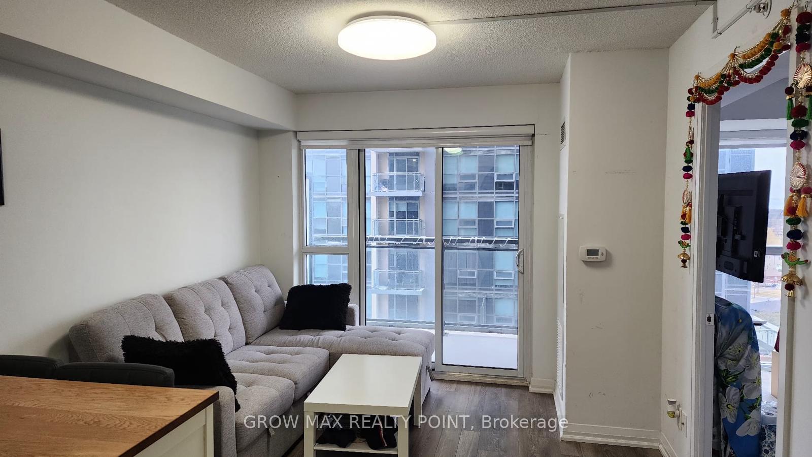 Photo 3 of Unit 907, 30 Meadowglen Place, Scarborough, Woburn — HOMEH