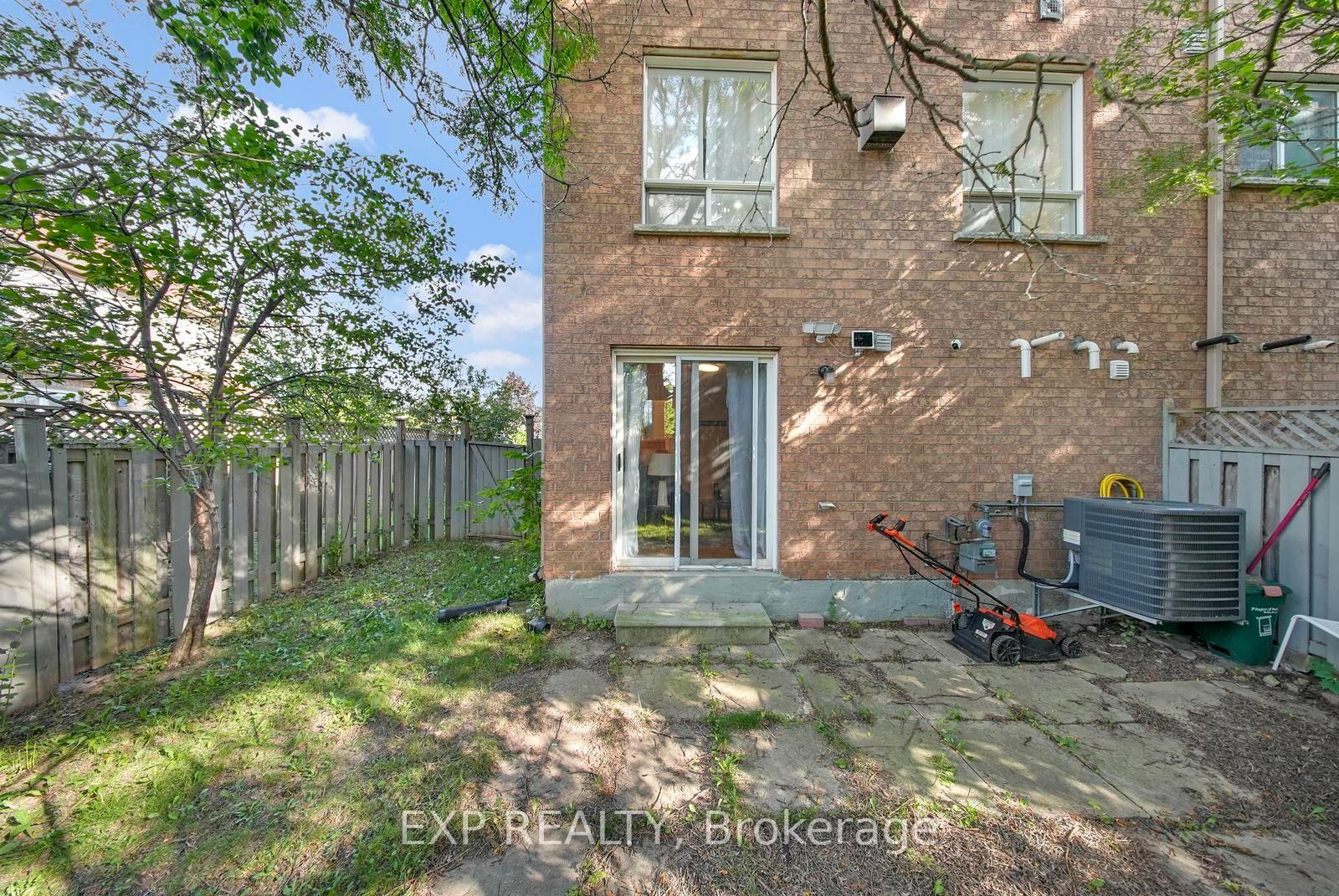 Photo 29 of 123 Brickyard Way, Brampton, Brampton North — HOMEH