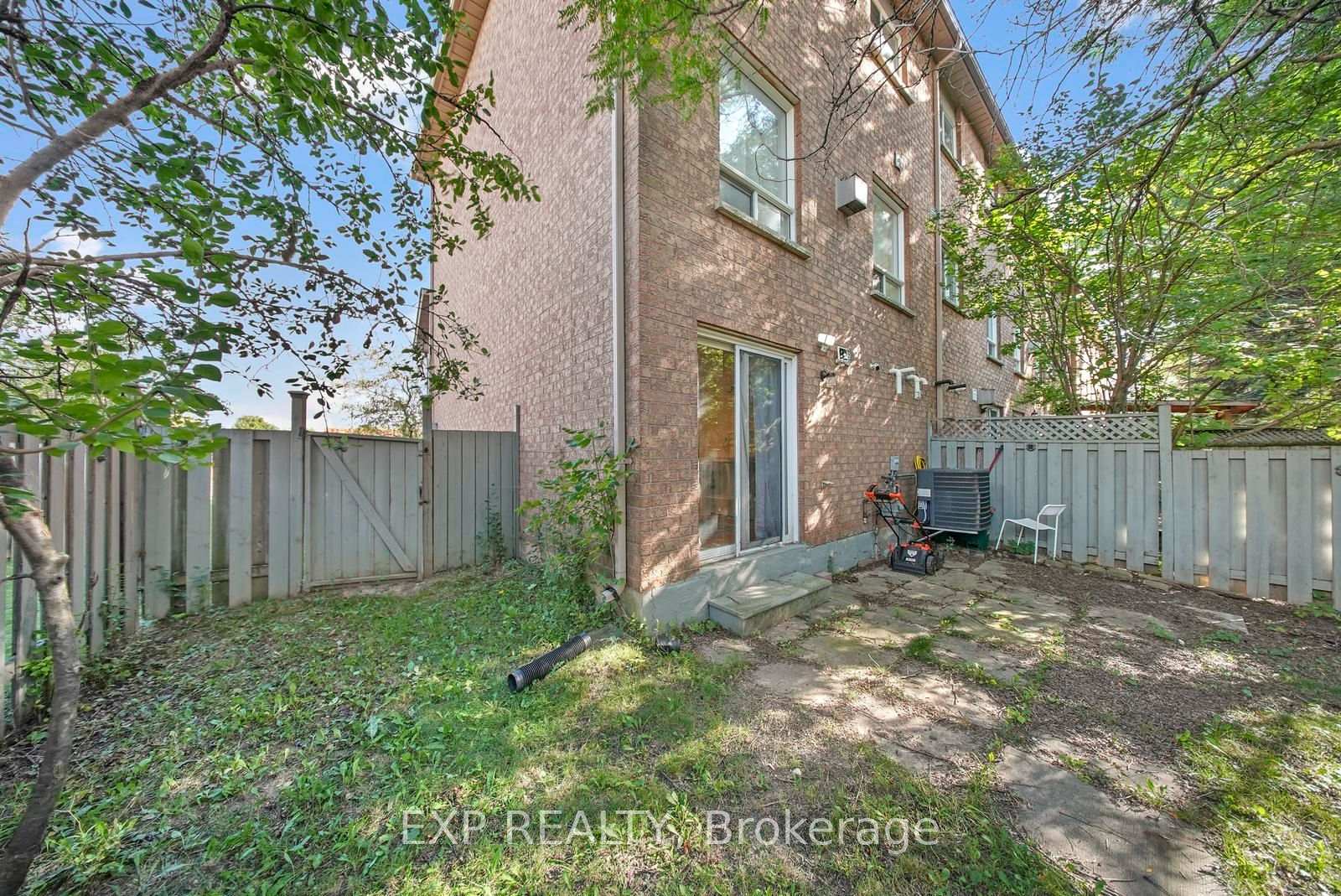 Photo 30 of 123 Brickyard Way, Brampton, Brampton North — HOMEH