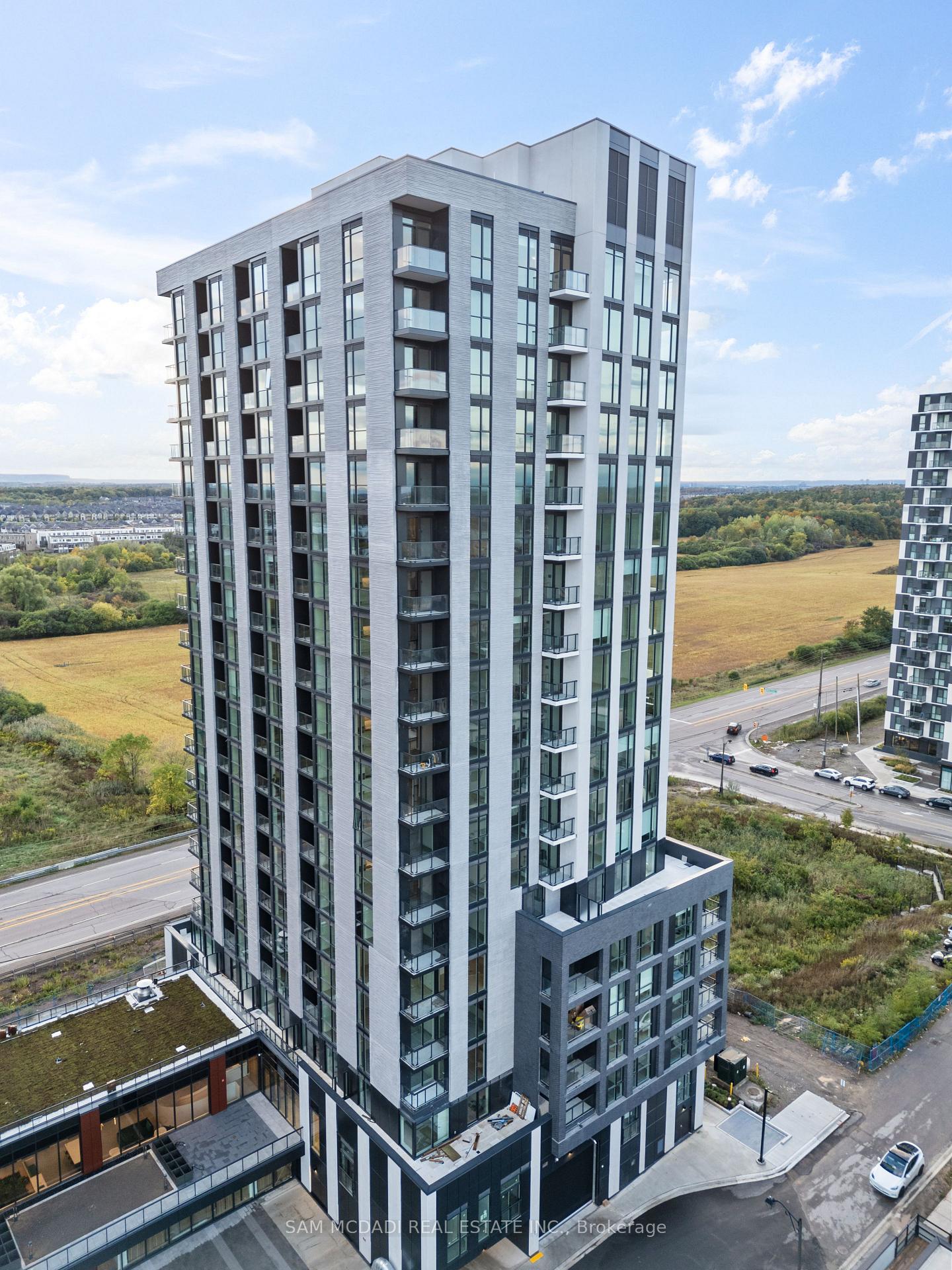 Front of Unit 1805, 3079 Trafalgar Road