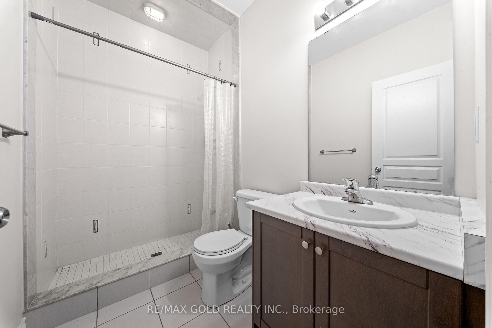 Photo 12 of 600 Mactier Drive, Vaughan, Kleinburg — HOMEH