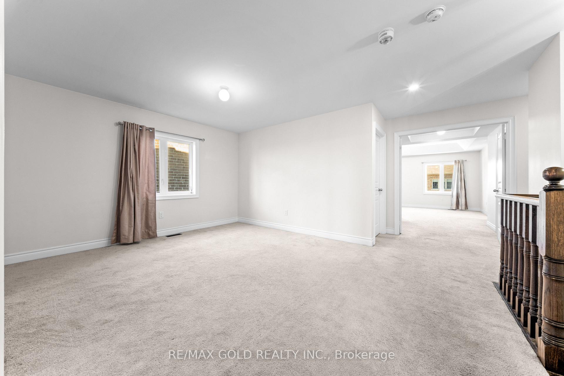 Photo 17 of 600 Mactier Drive, Vaughan, Kleinburg — HOMEH