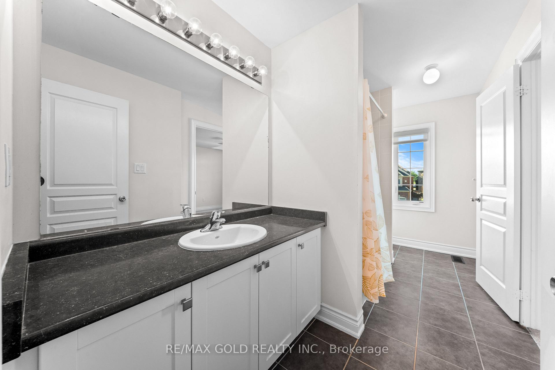 Photo 26 of 600 Mactier Drive, Vaughan, Kleinburg — HOMEH