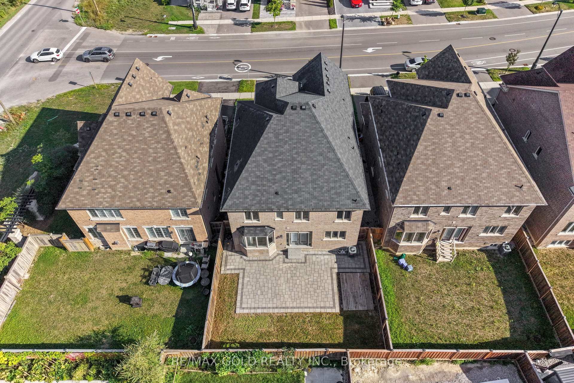 Photo 32 of 600 Mactier Drive, Vaughan, Kleinburg — HOMEH