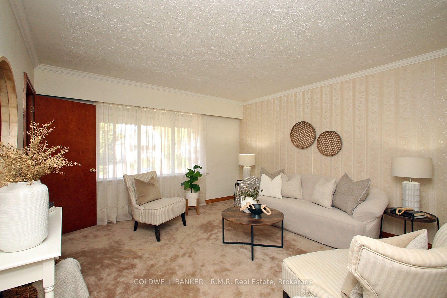 Photo 3 of 163 Windsor Street, Oshawa, Donevan — HOMEH