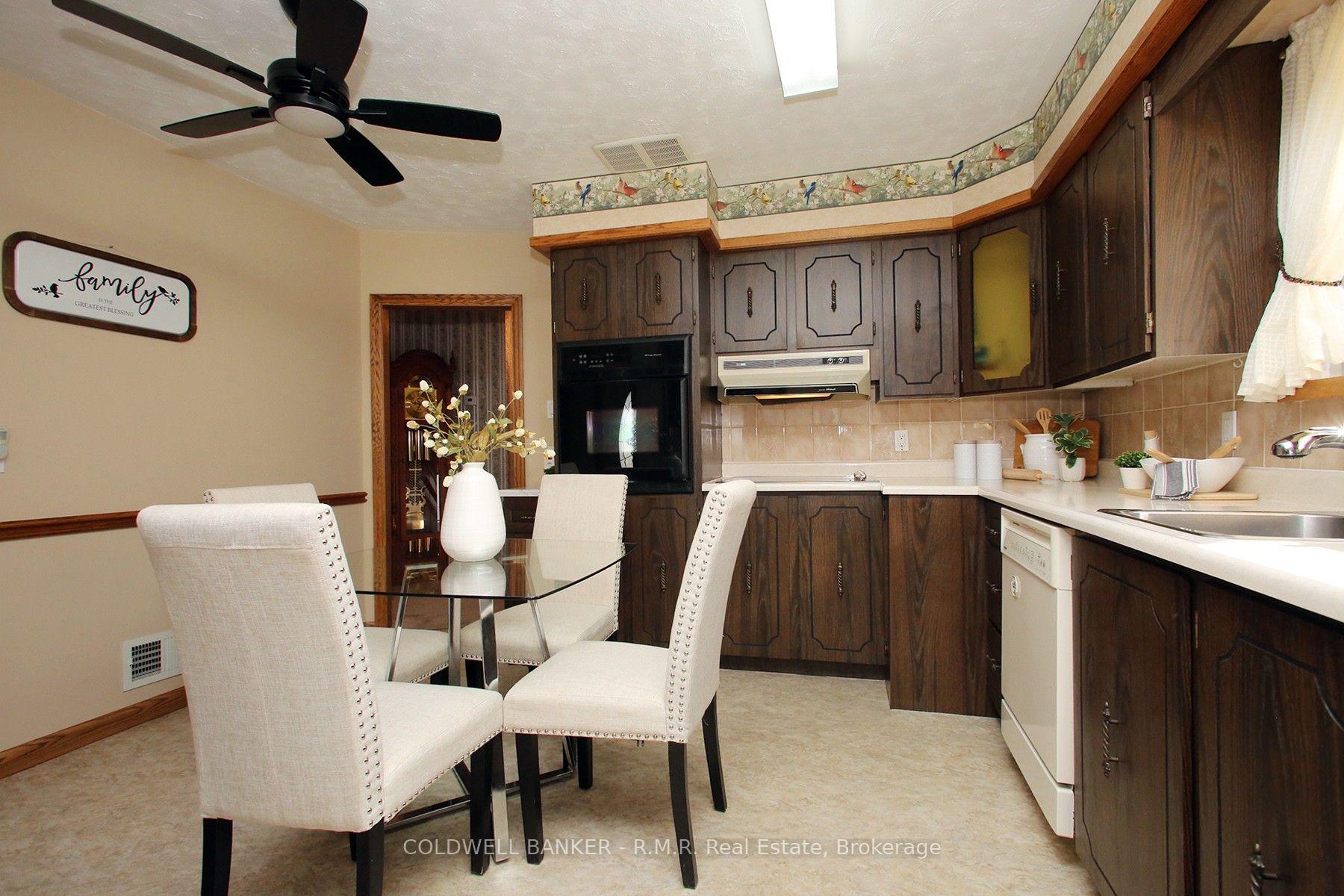 Photo 8 of 163 Windsor Street, Oshawa, Donevan — HOMEH