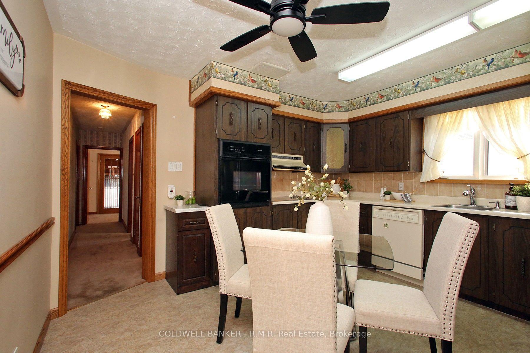 Photo 10 of 163 Windsor Street, Oshawa, Donevan — HOMEH