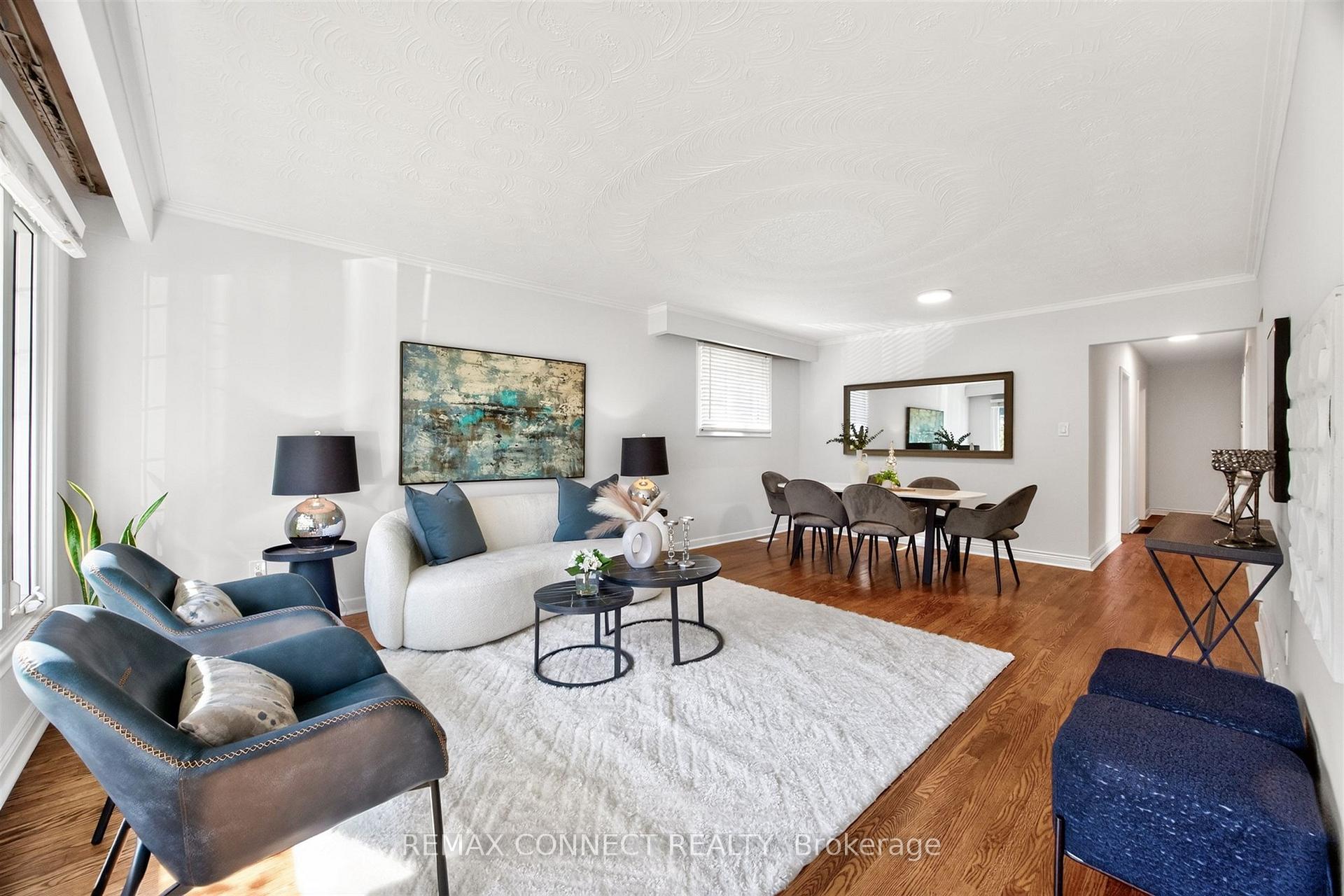 Photo 5 of 42 Bainhart Crescent, Scarborough, Woburn — HOMEH