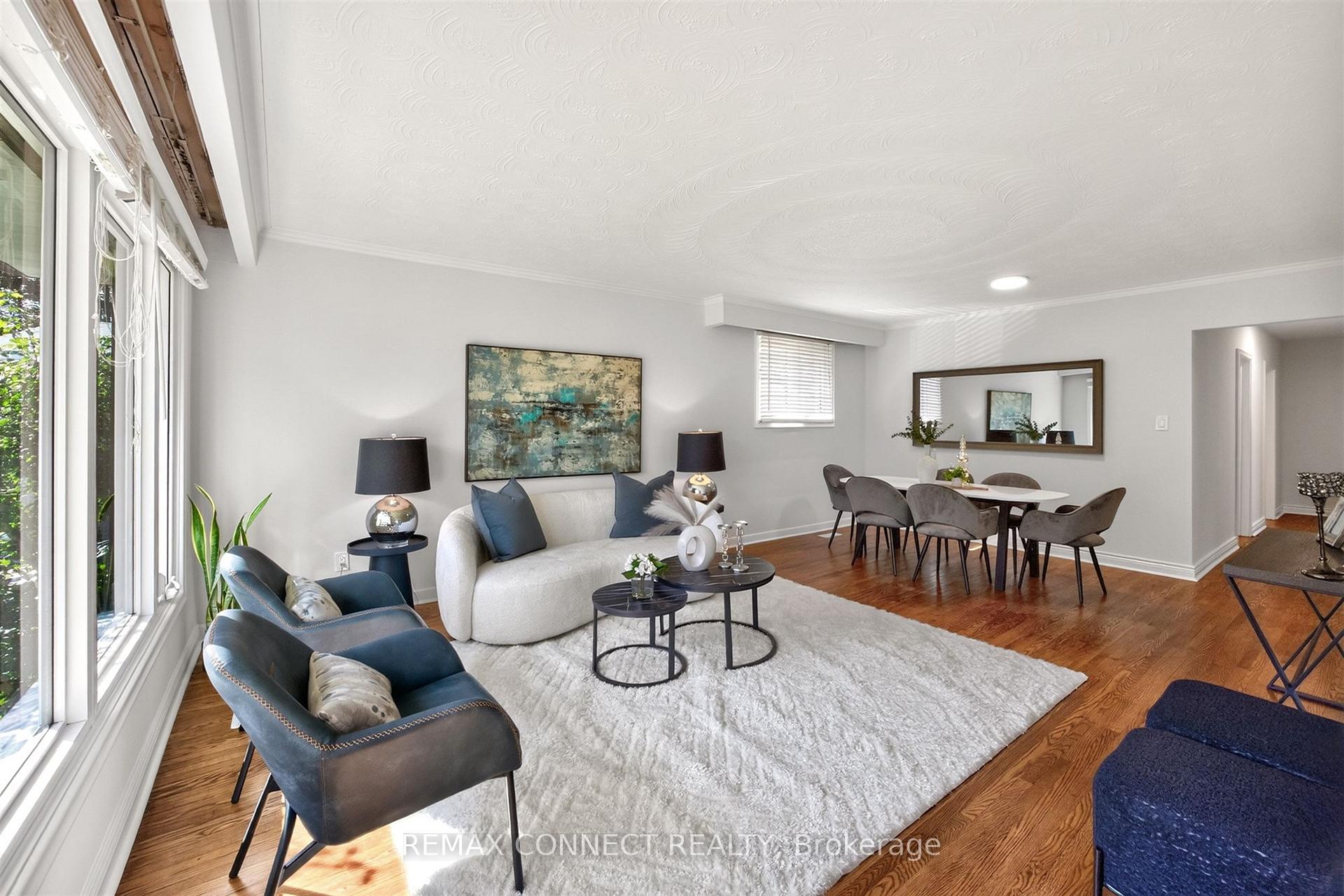 Photo 7 of 42 Bainhart Crescent, Scarborough, Woburn — HOMEH