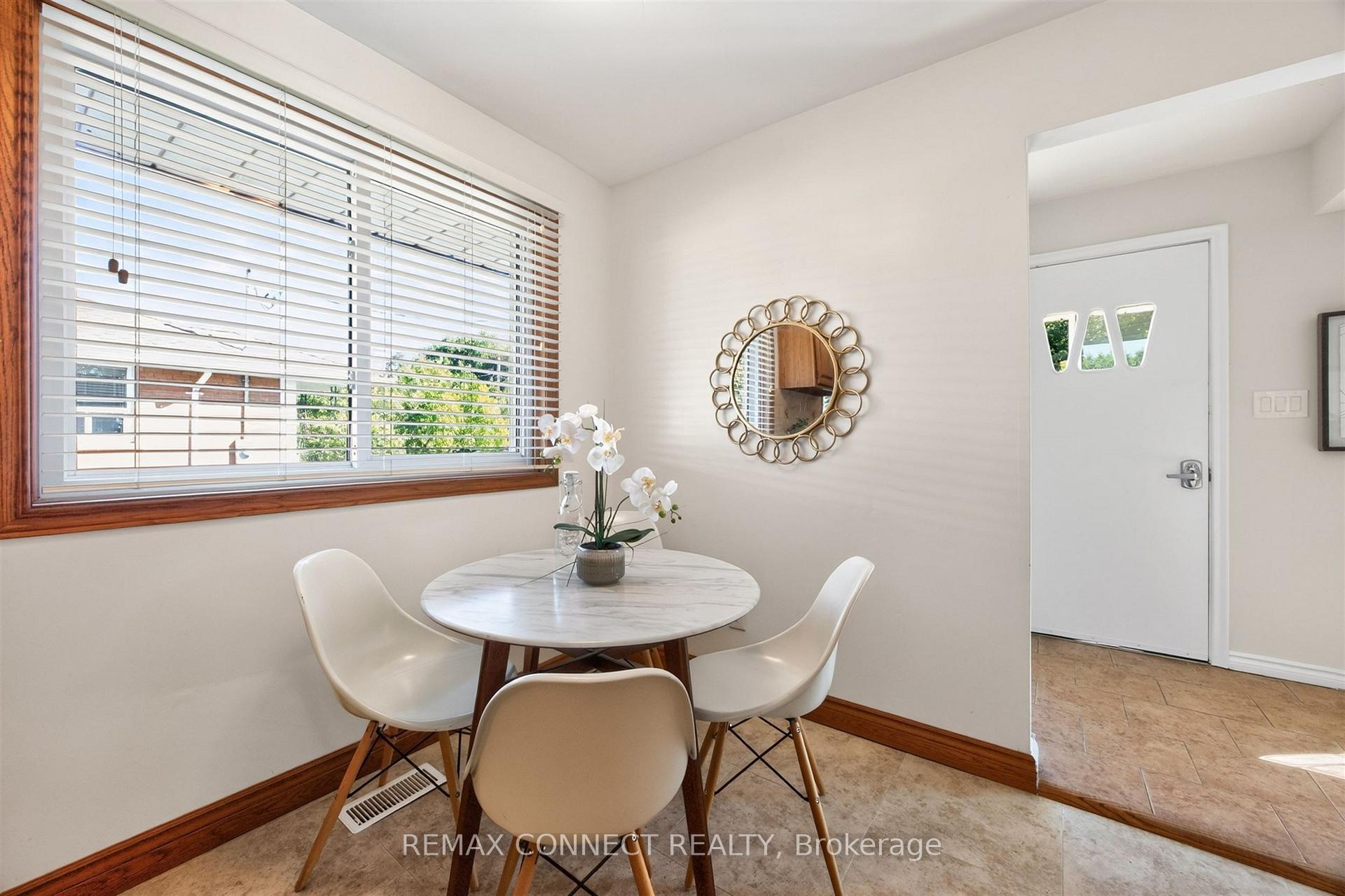 Photo 12 of 42 Bainhart Crescent, Scarborough, Woburn — HOMEH