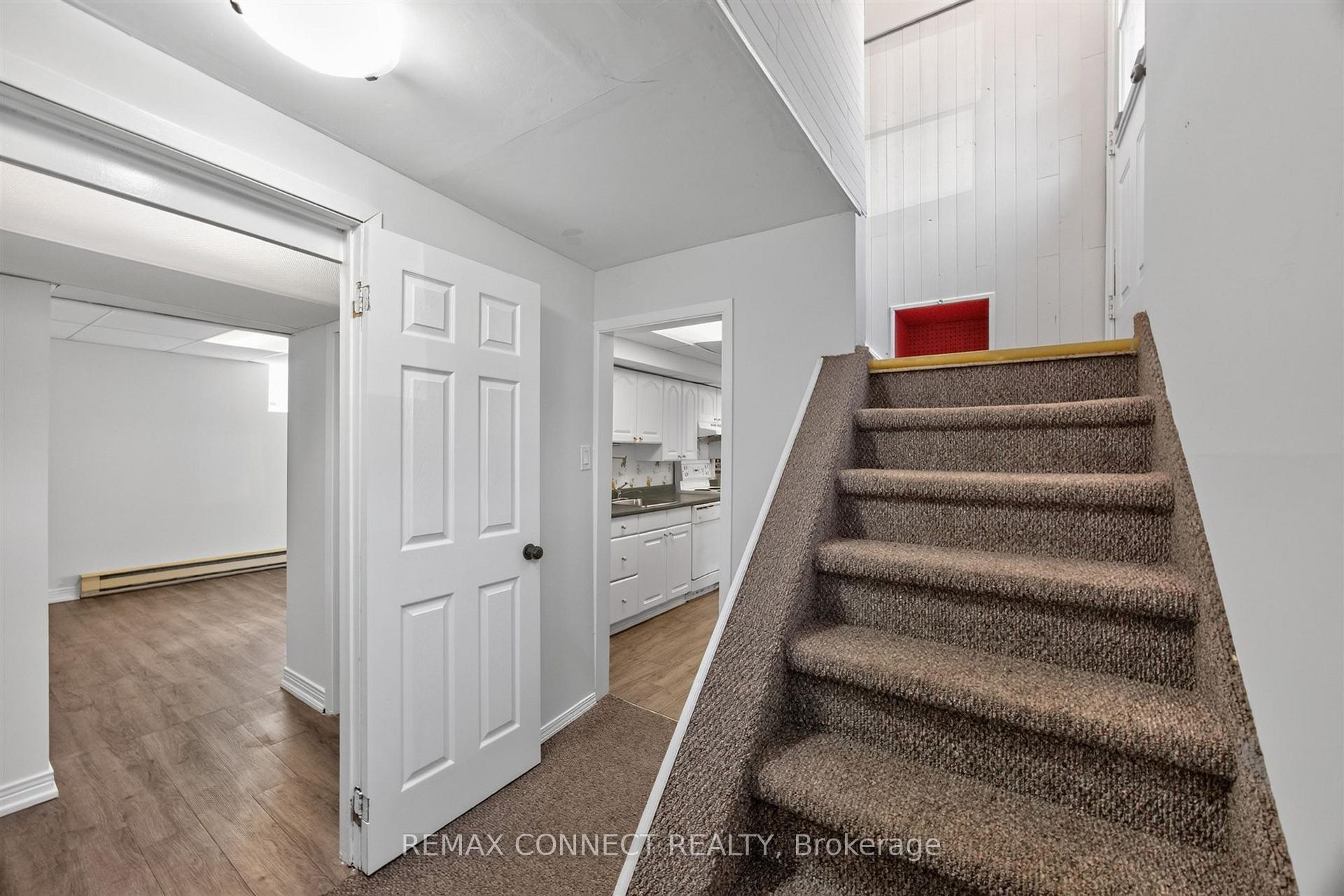Photo 17 of 42 Bainhart Crescent, Scarborough, Woburn — HOMEH