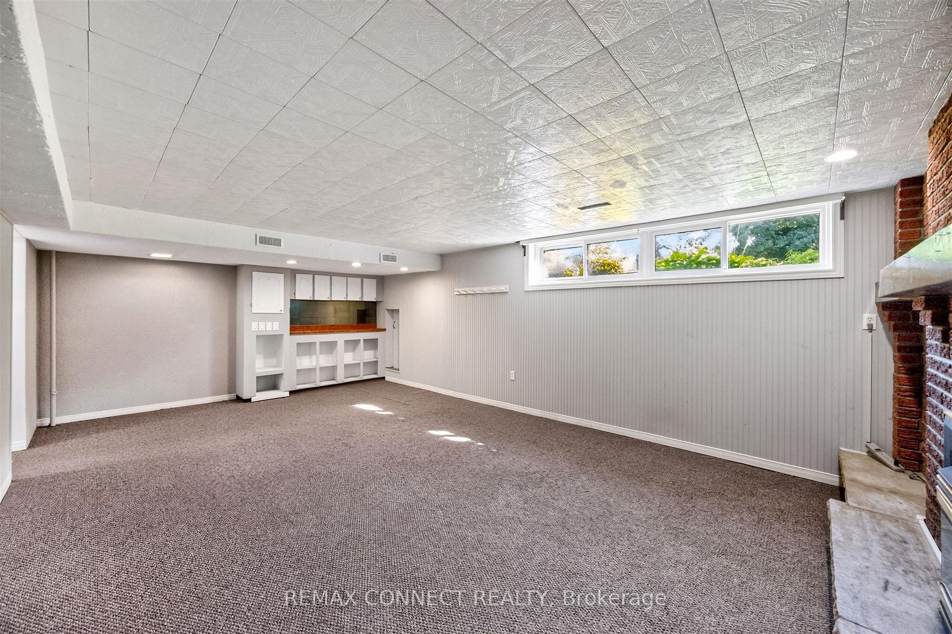 Photo 18 of 42 Bainhart Crescent, Scarborough, Woburn — HOMEH