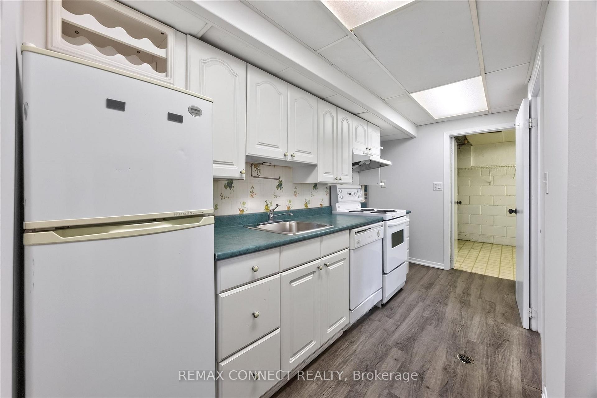 Photo 20 of 42 Bainhart Crescent, Scarborough, Woburn — HOMEH